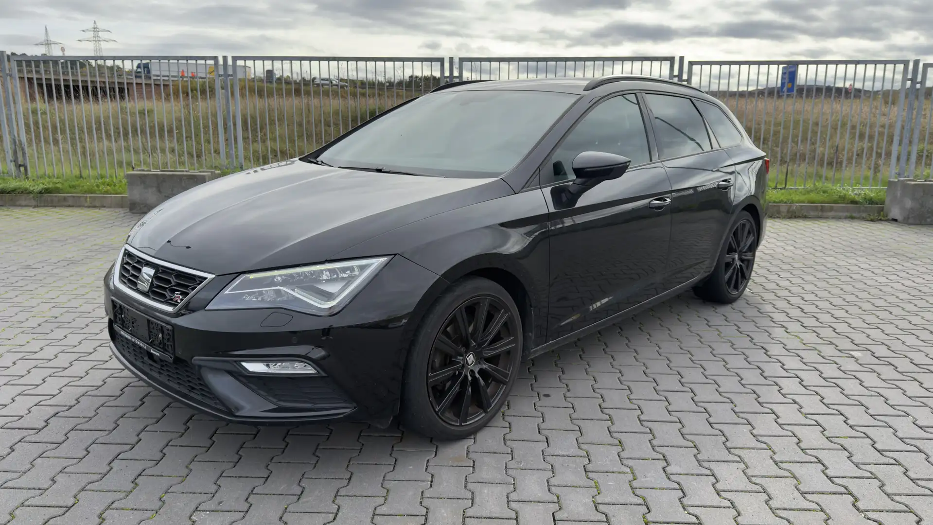 SEAT Leon 1.4 TSI DSG FR Navi Kessy Sound Virtual LED Noir - 2