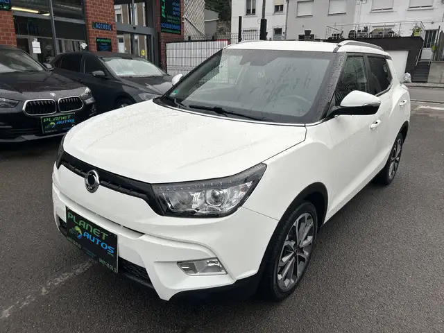 SsangYong Tivoli 1.6i e 2WD 5 PORTES GPS AIRO GARANTIE 12 MOIS