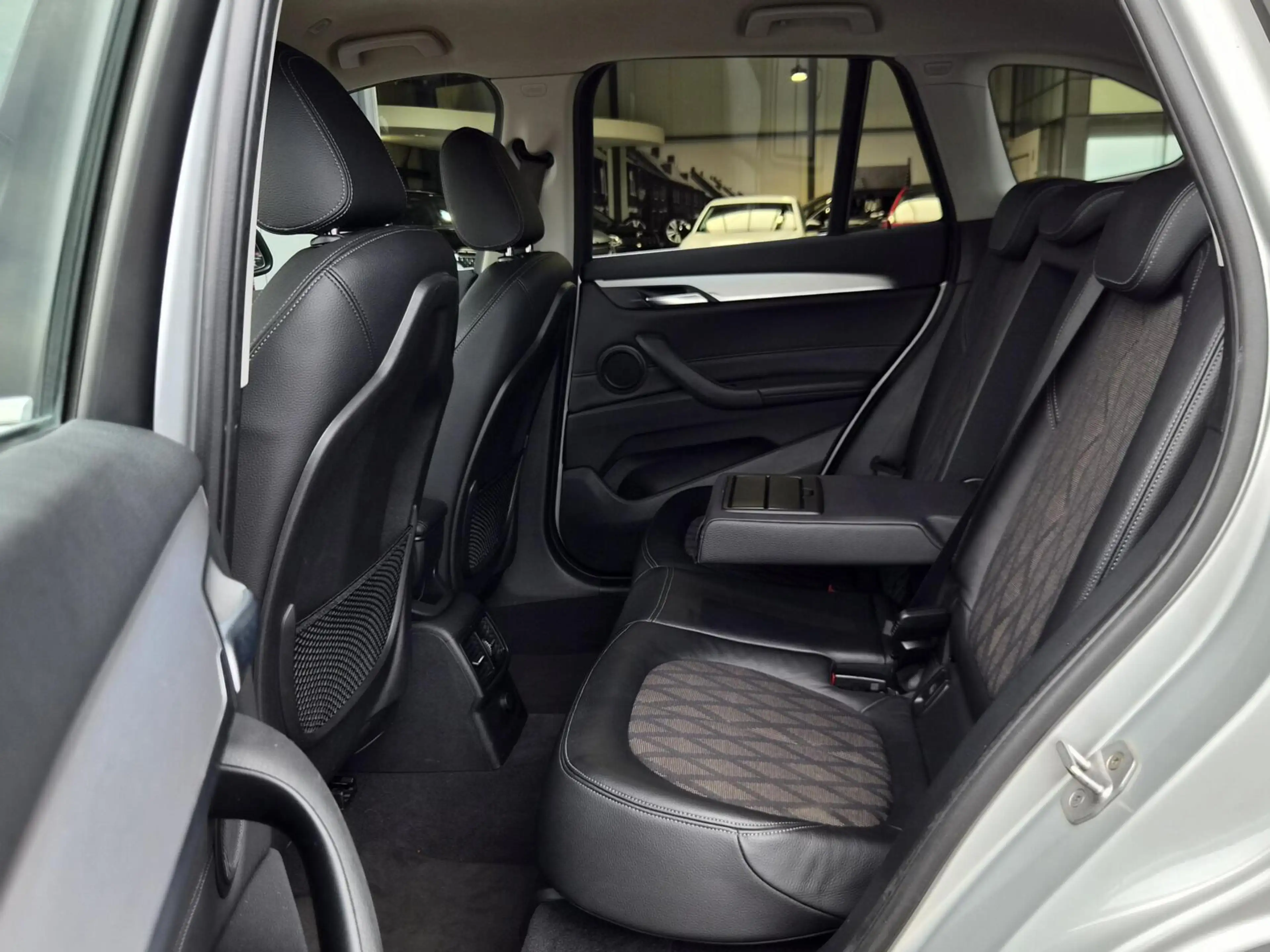 BMW X1 sDrive18i Executive X-Line 1e Eig! |Navi|H.Leer|Cl — photo 5