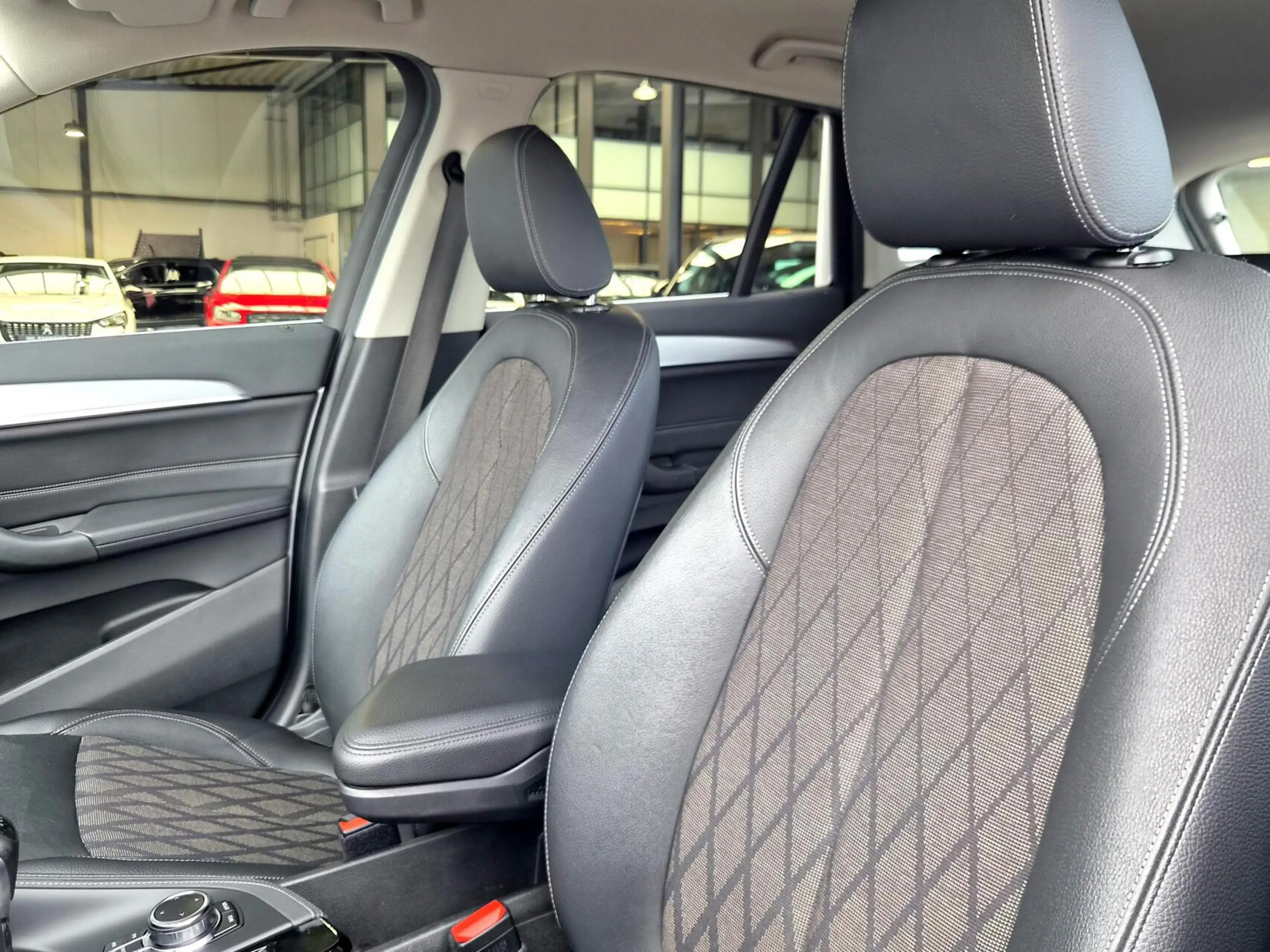 BMW X1 sDrive18i Executive X-Line 1e Eig! |Navi|H.Leer|Cl — photo 33