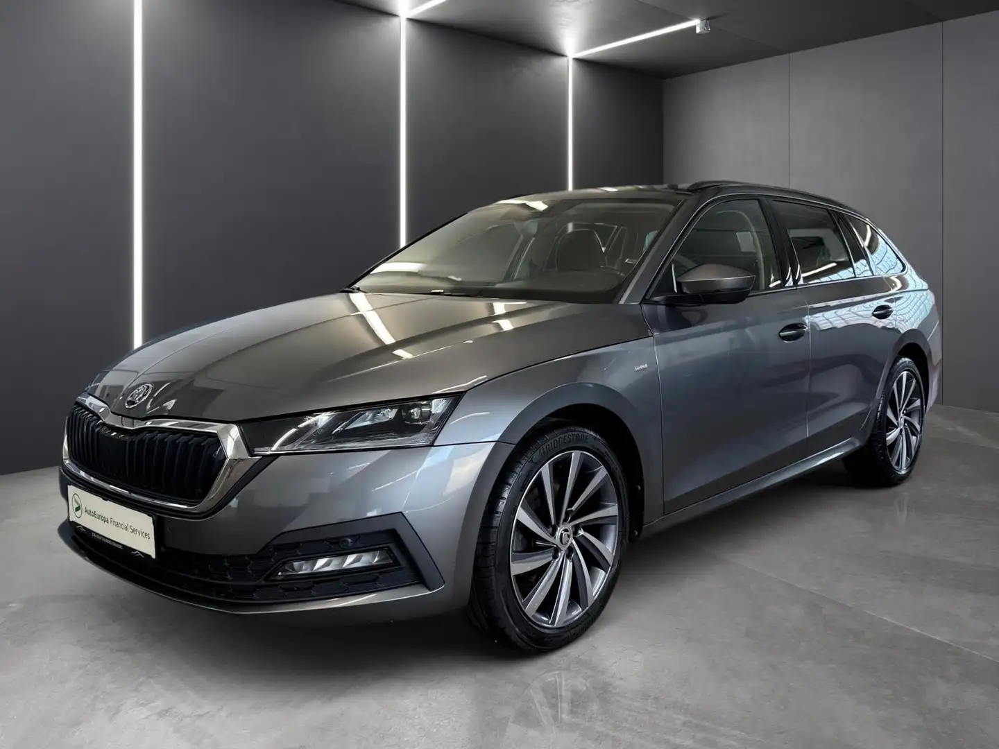 Skoda Octavia Tour 2,0 TDI - AHK, Standheizung Grigio - 1