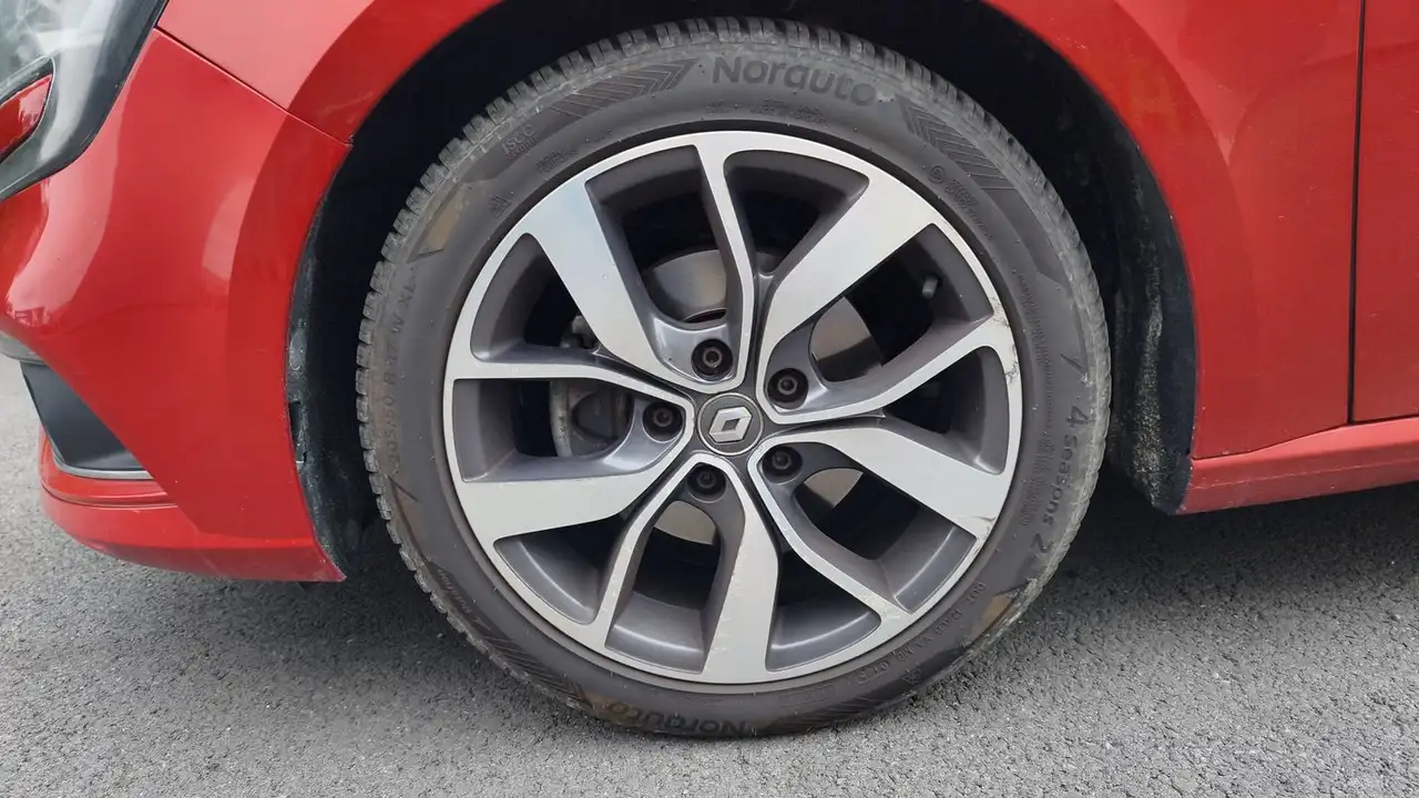 Renault Megane Berline — photo 18