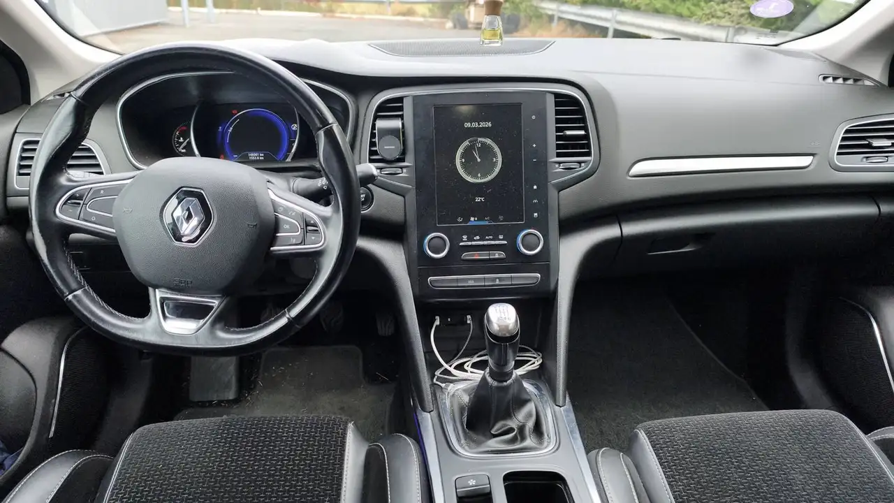 Renault Megane Berline — photo 11