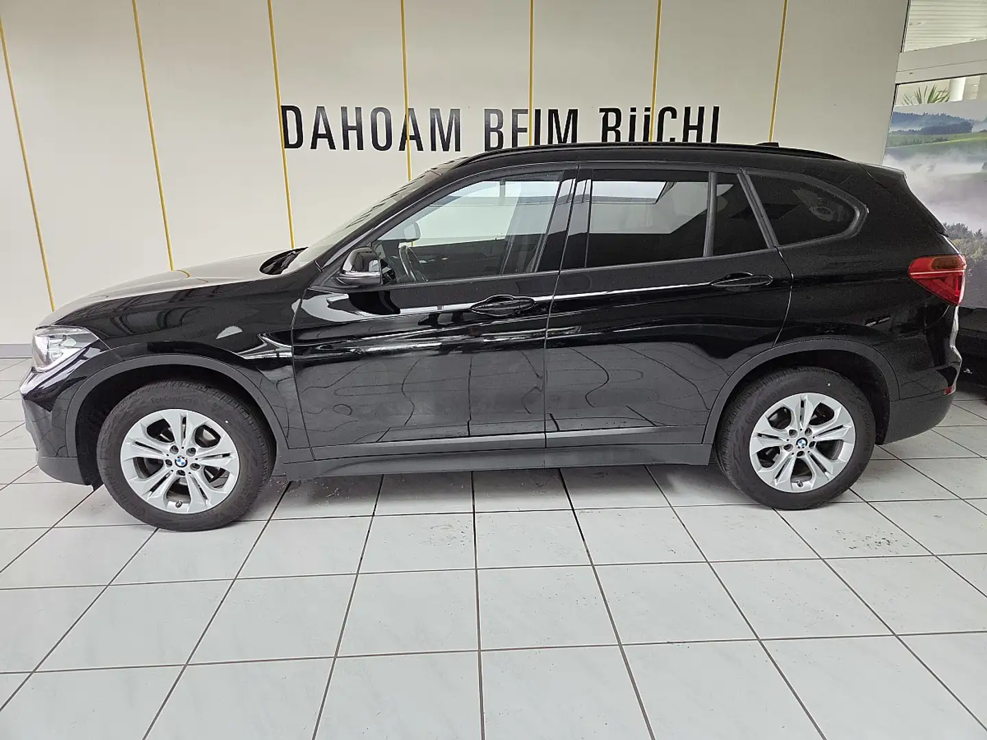 BMW X1 sDrive16d Aut. Advantage Noir - 2