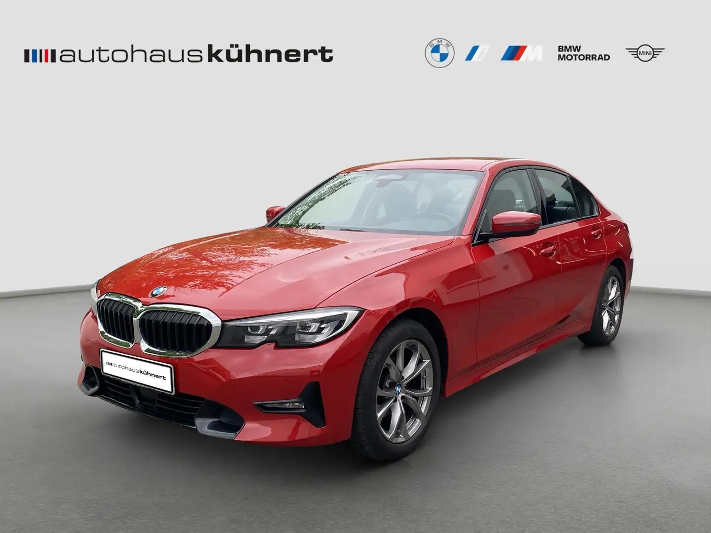 BMW 320 i Limousine Sport Line ACC SpurAss AHK Navi AUT PD Rot - 1