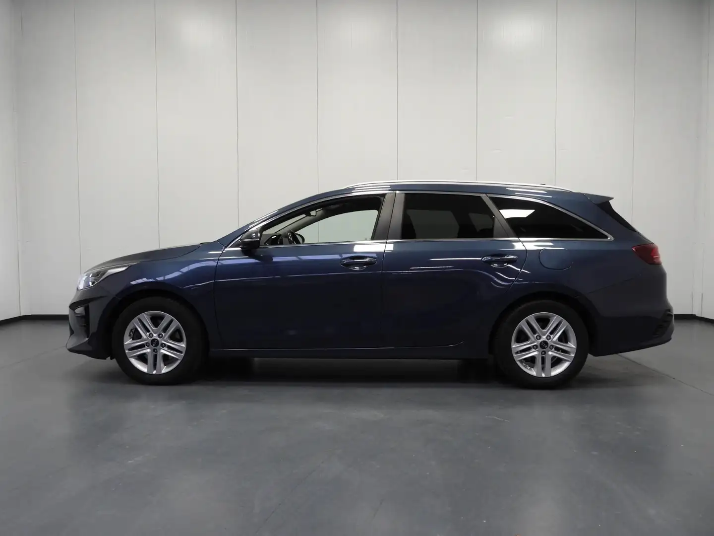 Kia Ceed SW / cee'd SW Sportswagon 1.0 T-GDi DynamicPlusLine NAVI/CAMERA/ Blau - 2