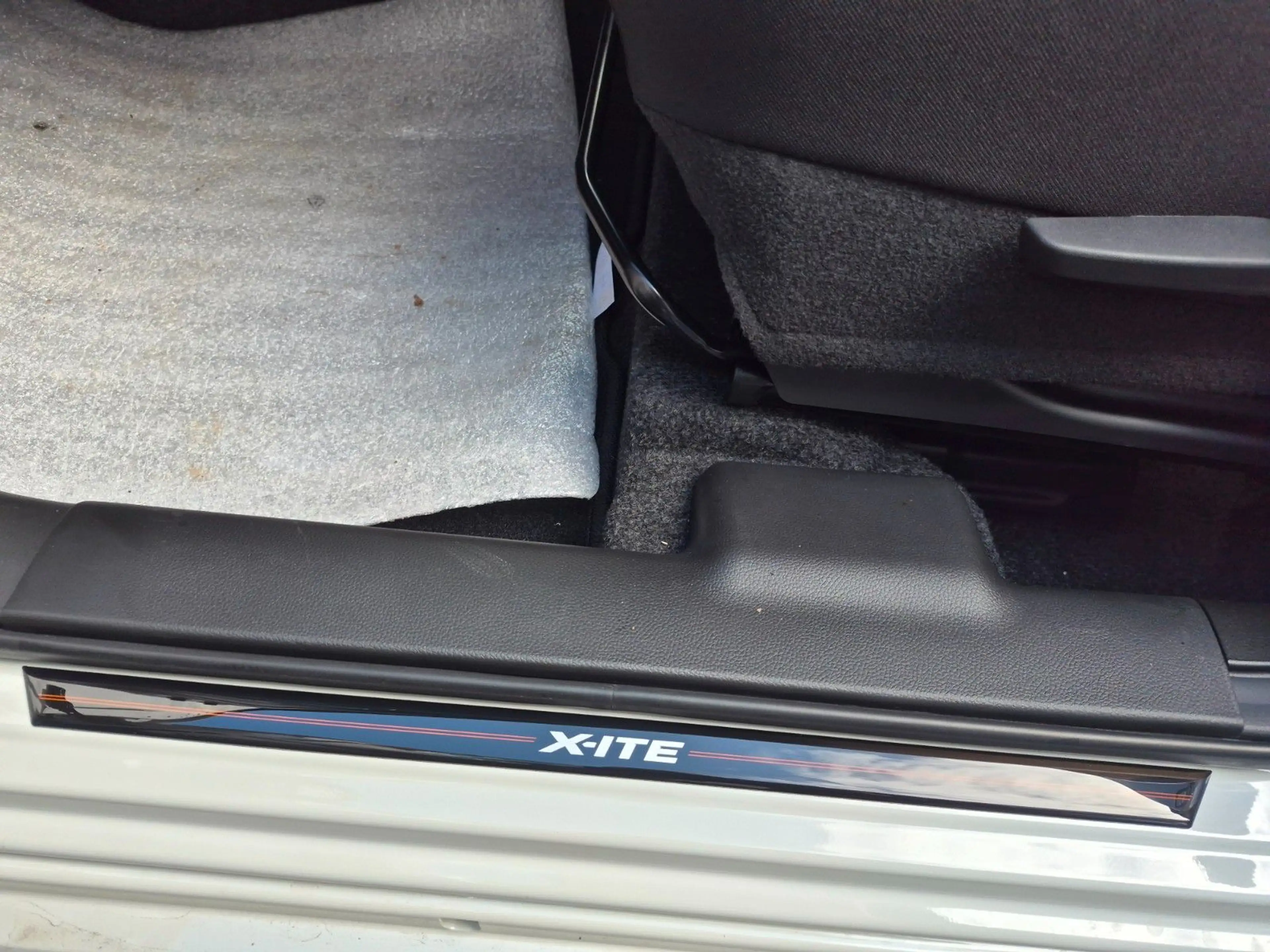Suzuki Swift 1,2 Hybrid X-ite — photo 9