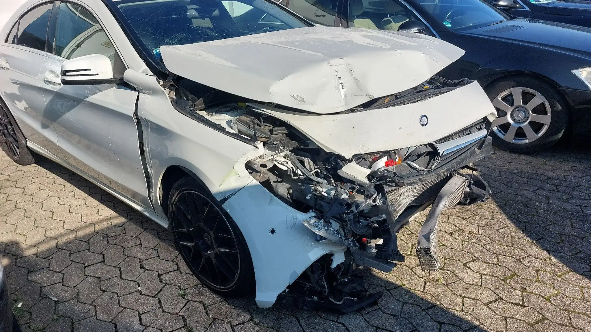 Mercedes-Benz CLA 180 CLA -Klasse CLA 180 Weiß - 1
