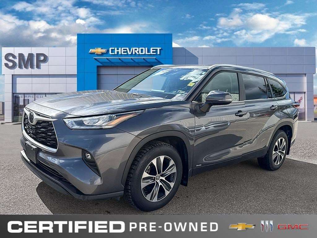 2025 Toyota Highlander Hybrid XLE | AWD | Sunroof | Apple CarPlay/Android