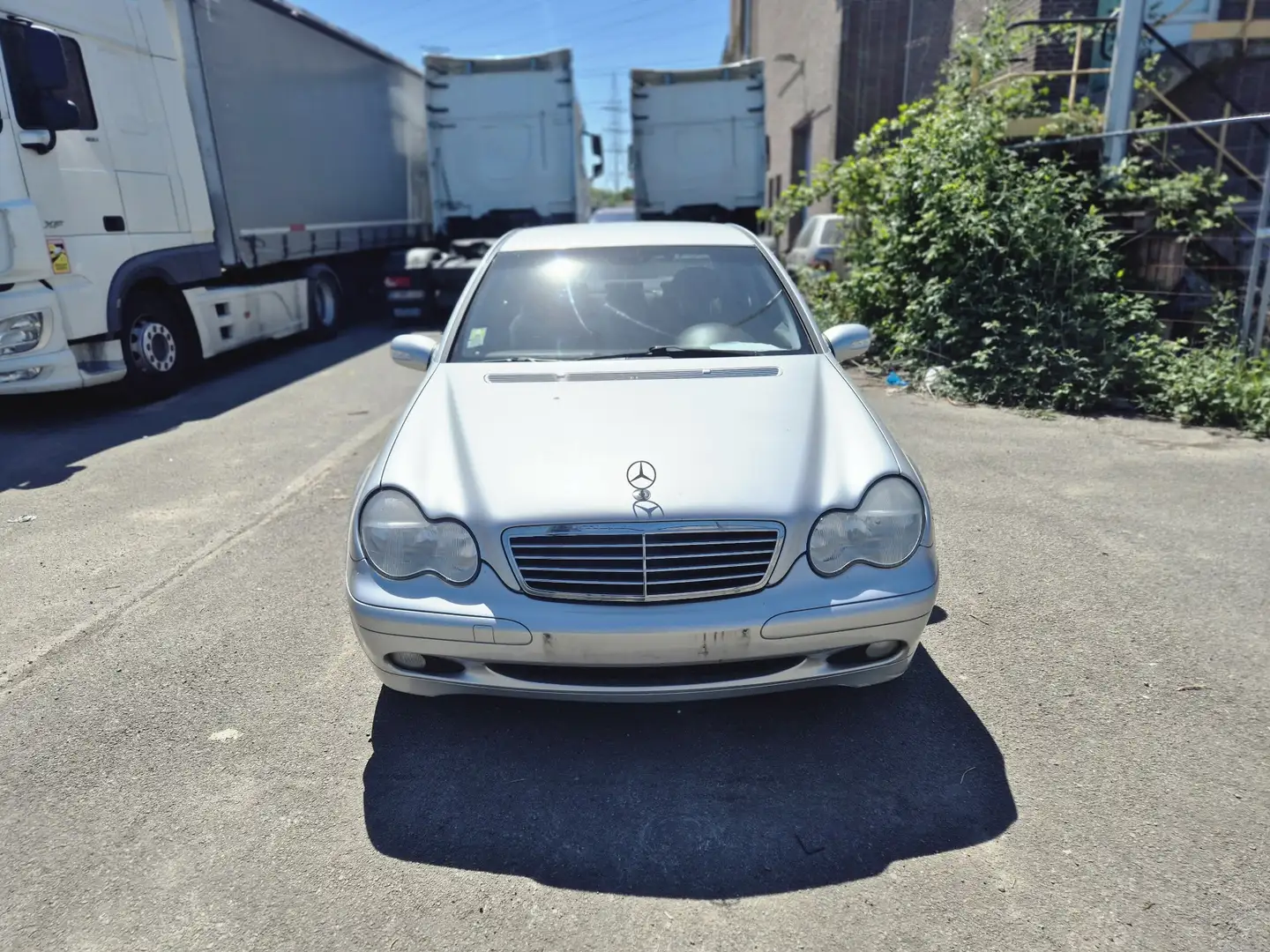 Mercedes-Benz 180 - 1