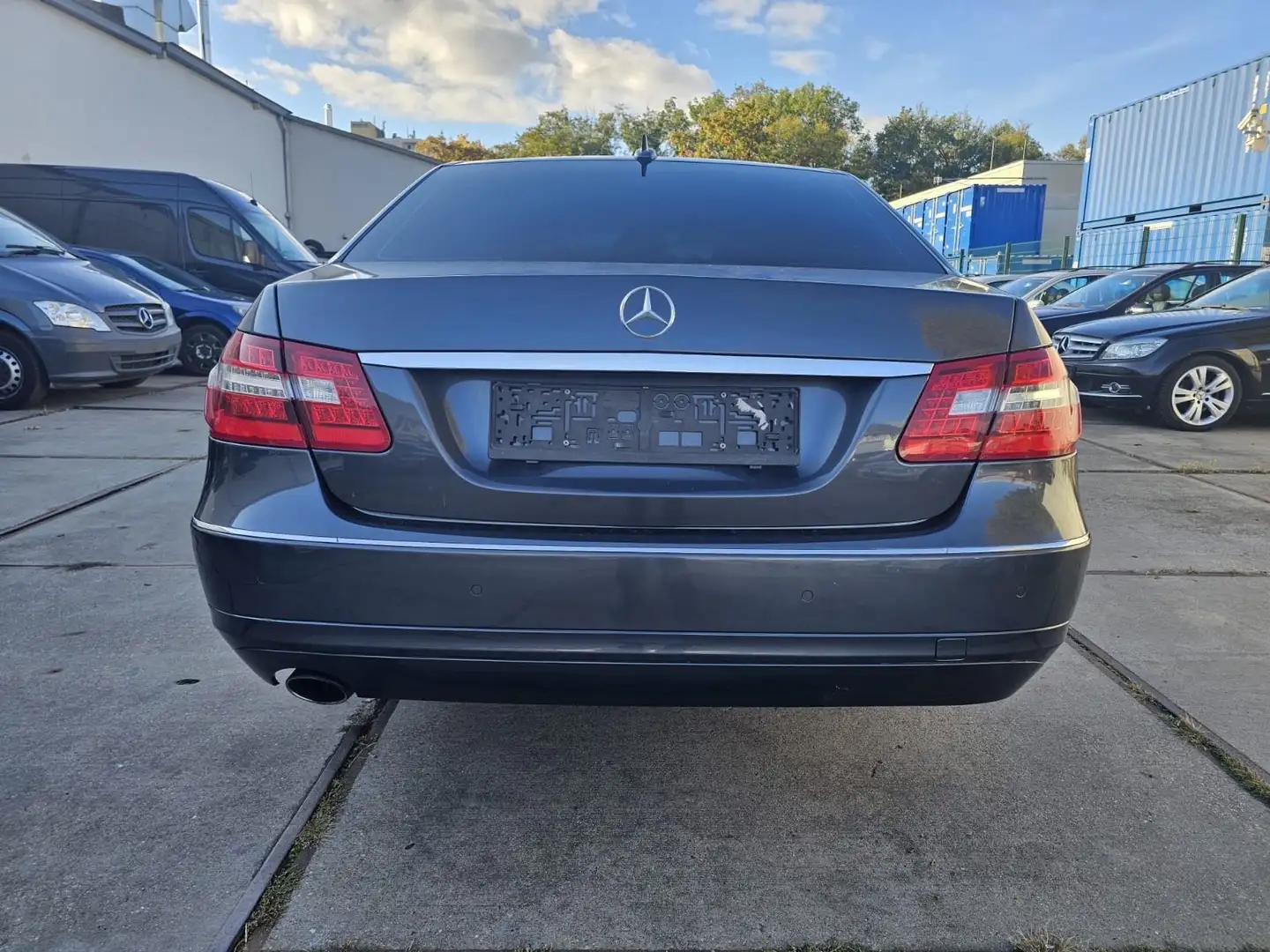 Mercedes-Benz E 250 E -Klasse Lim. E 250 CGI Avantgarde Grau - 2