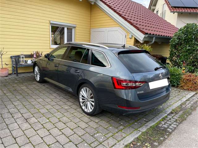 Skoda Superb Combi L&K DSG Pano DCC
