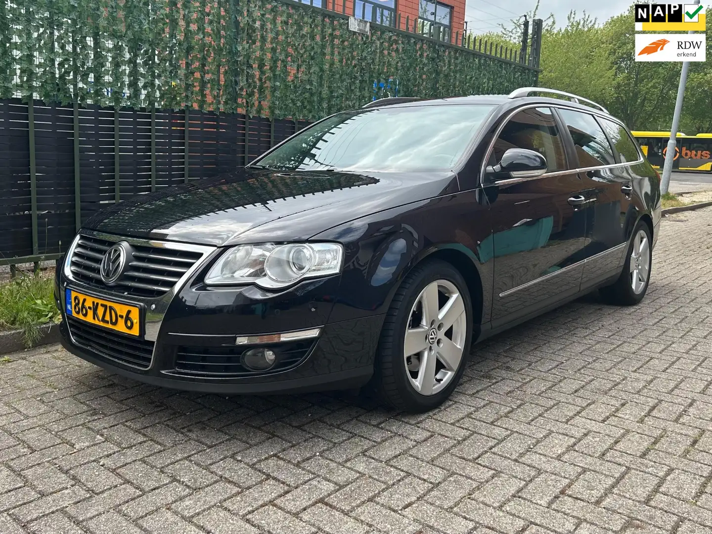 Volkswagen Passat Variant 1.4 TSI DSG 2010 Zwart VOL OPTIE Zwart - 1