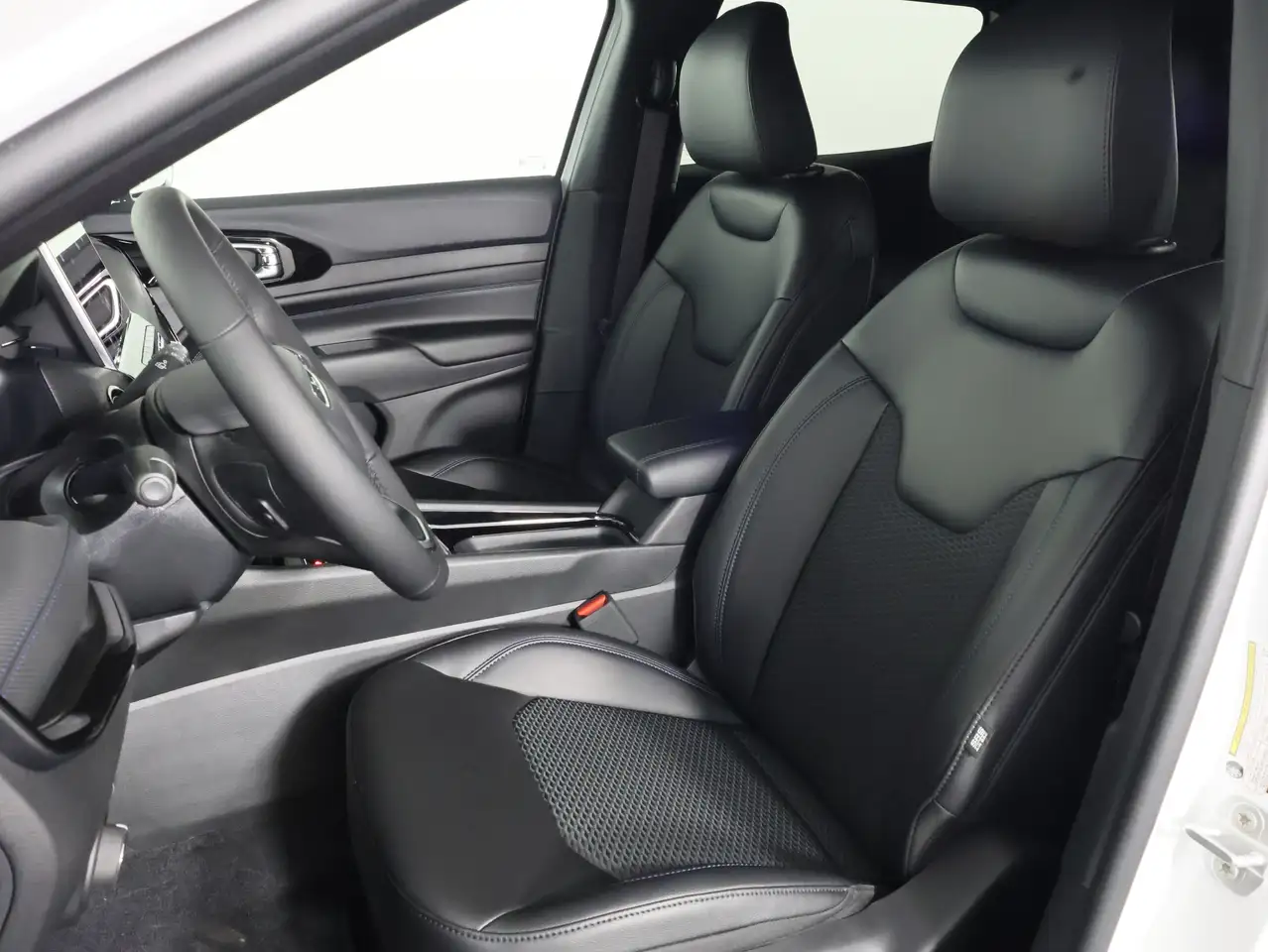 Jeep Compass photo Jeep Compass