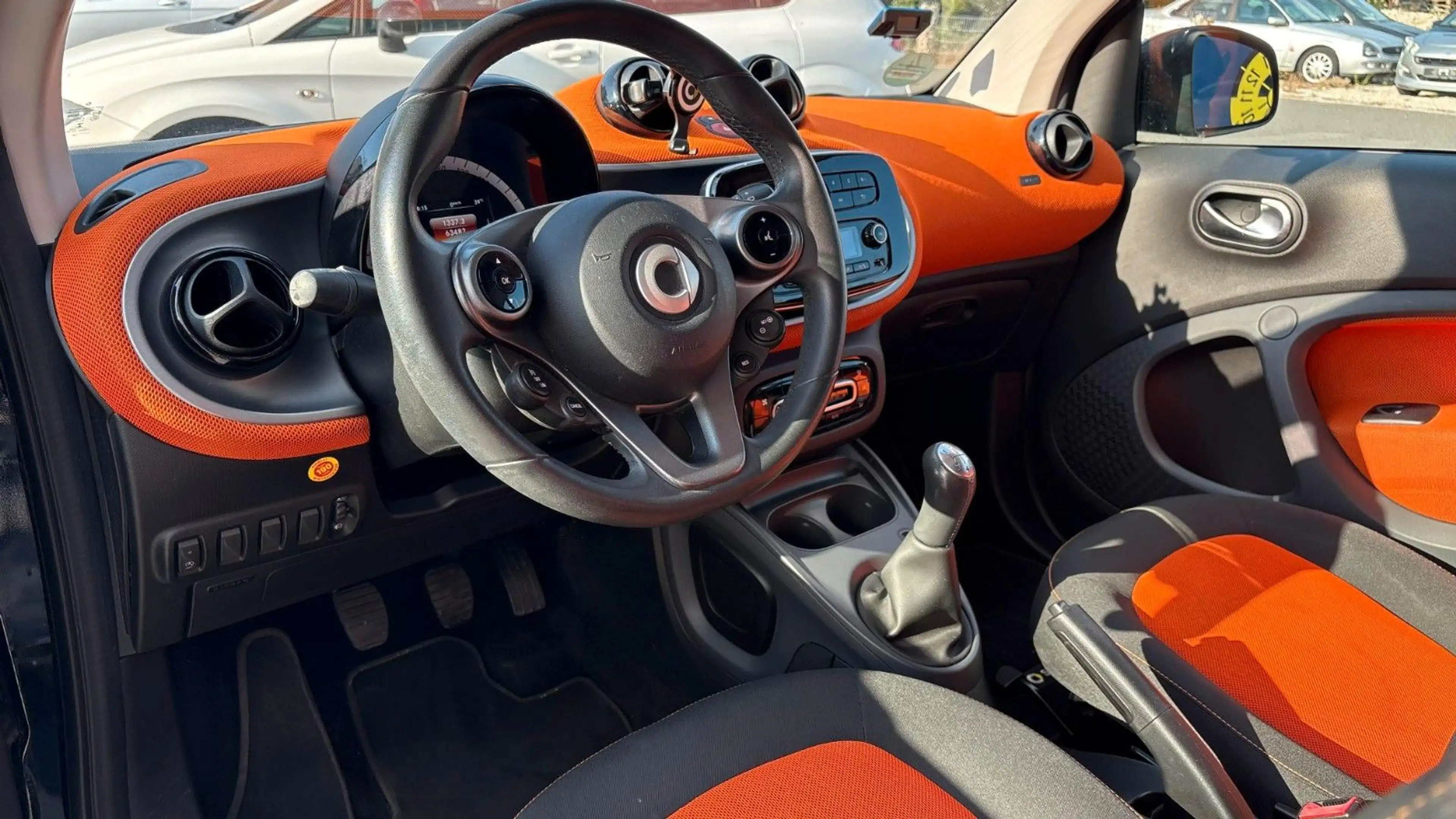 smart forTwo 1.0 Coupe Tempo Pano-Dach Sitzhzg — photo 11