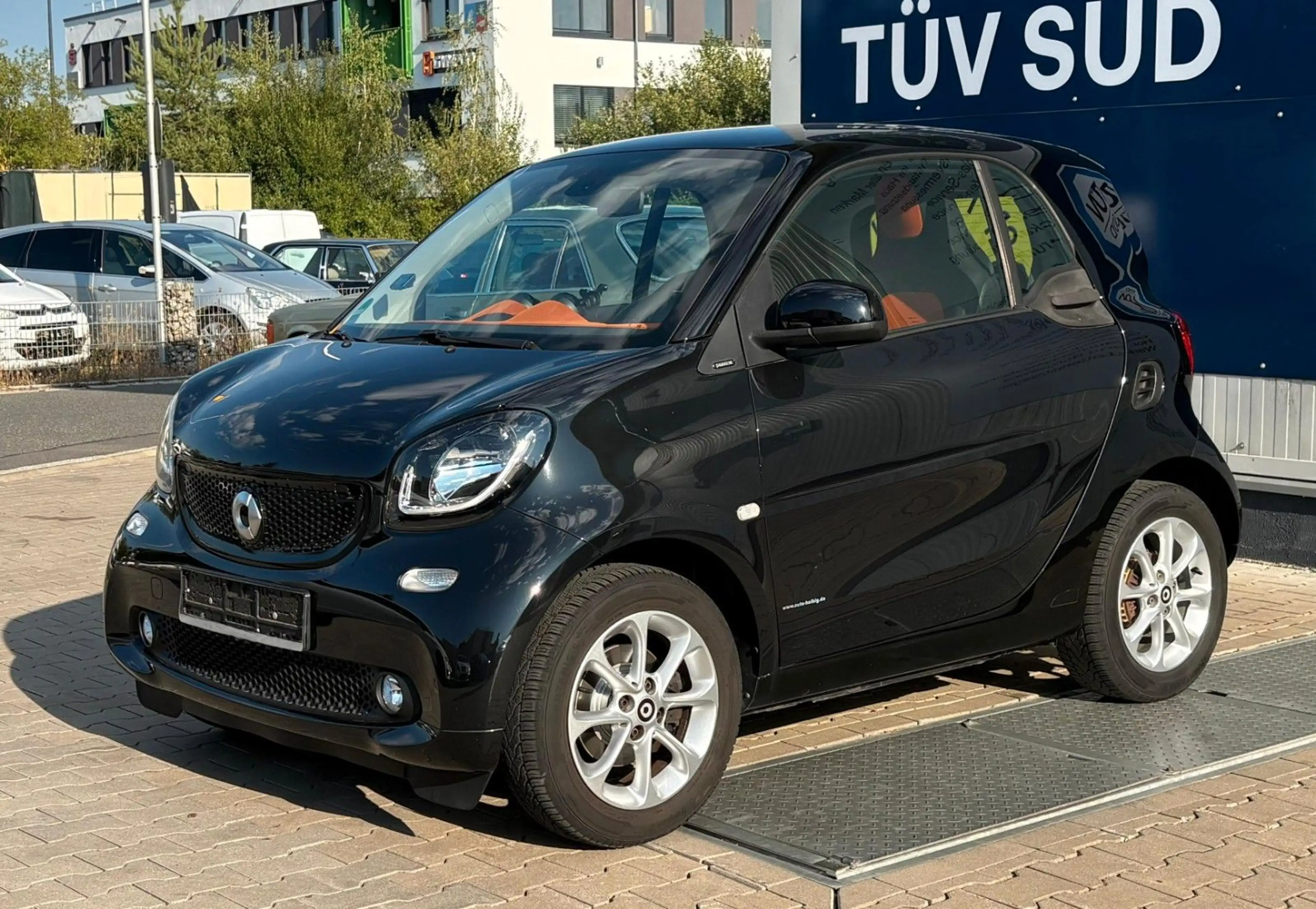smart forTwo 1.0 Coupe Tempo Pano-Dach Sitzhzg — photo 2