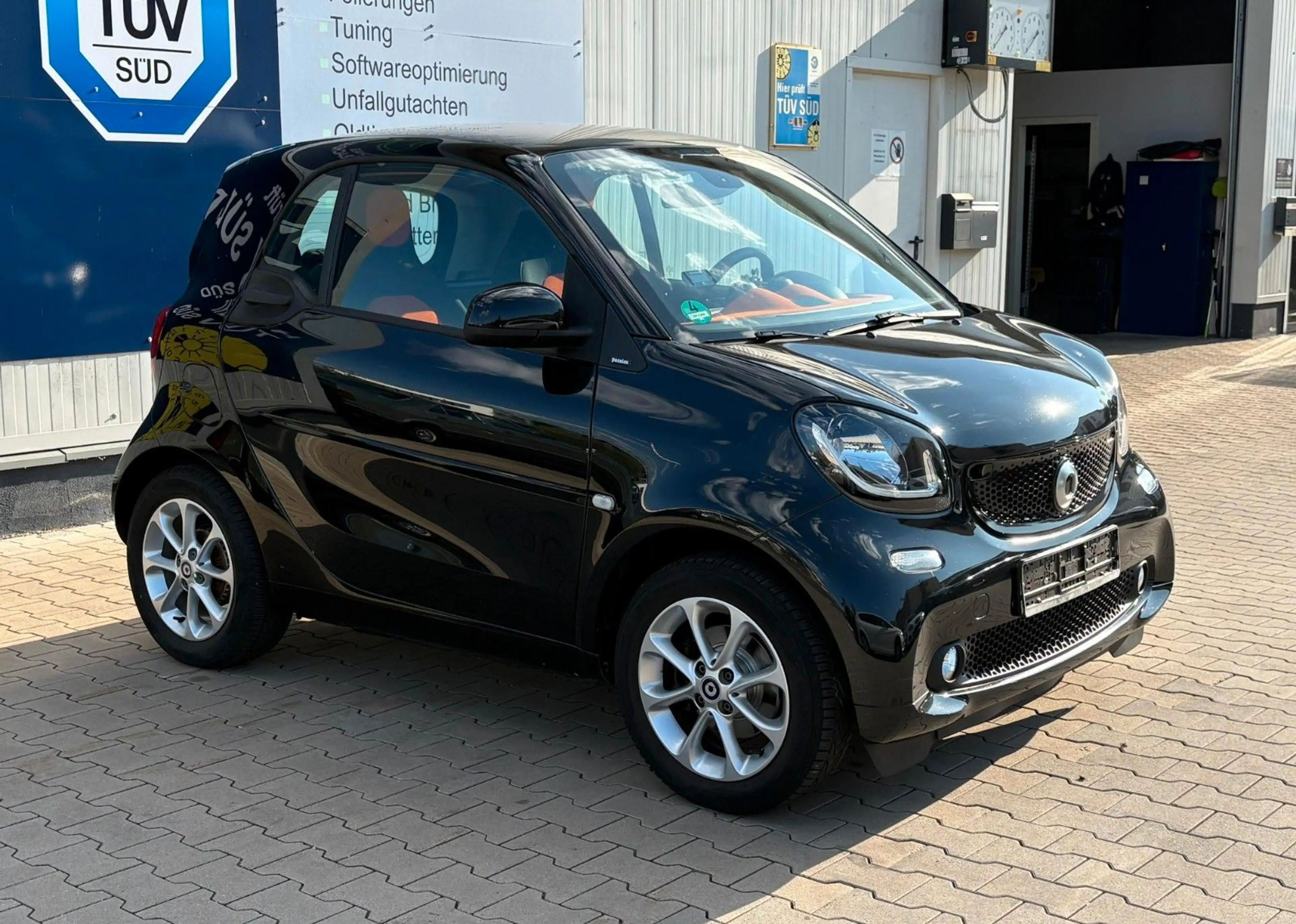 smart forTwo 1.0 Coupe Tempo Pano-Dach Sitzhzg — photo 4