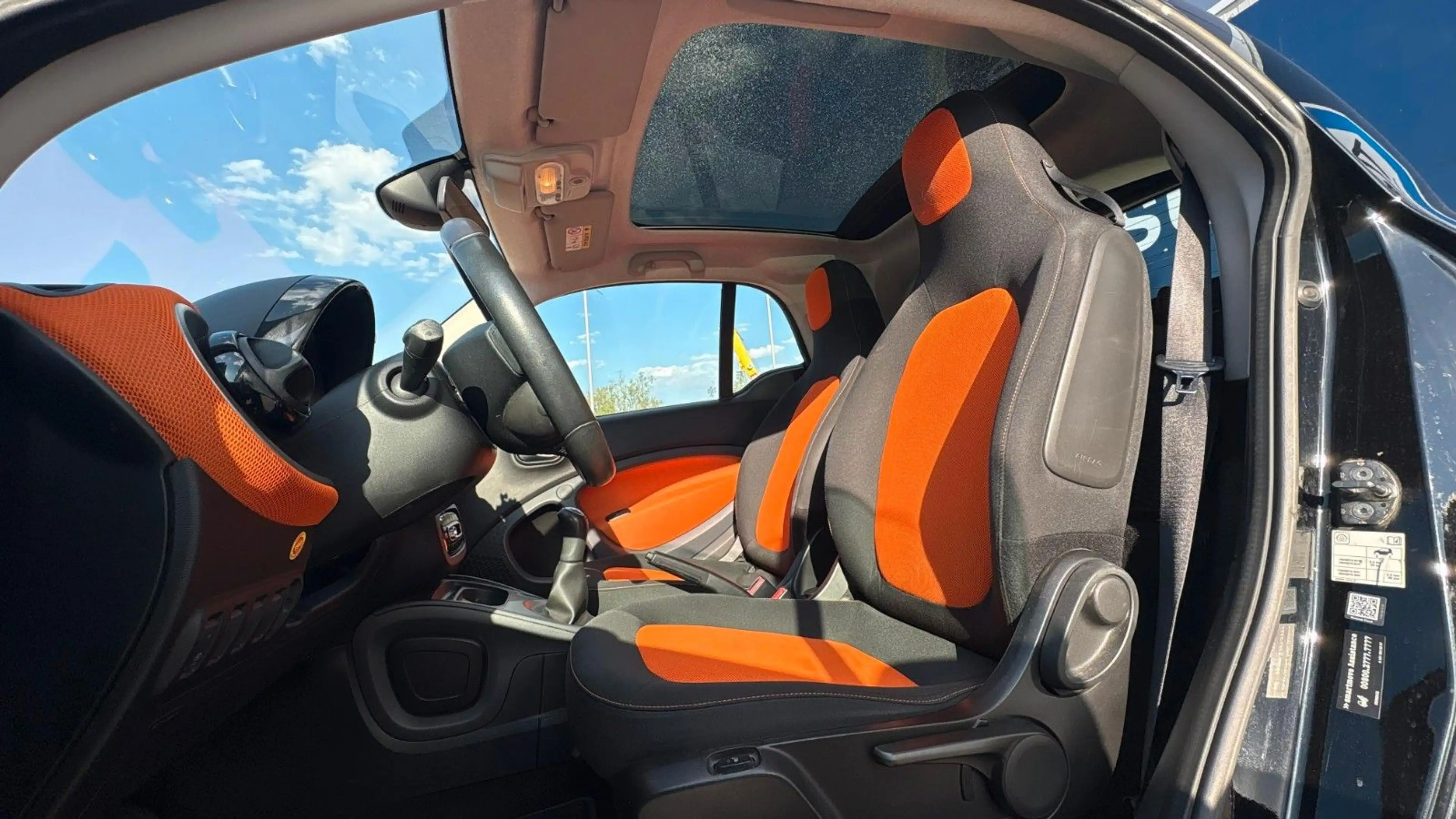 smart forTwo 1.0 Coupe Tempo Pano-Dach Sitzhzg — photo 13