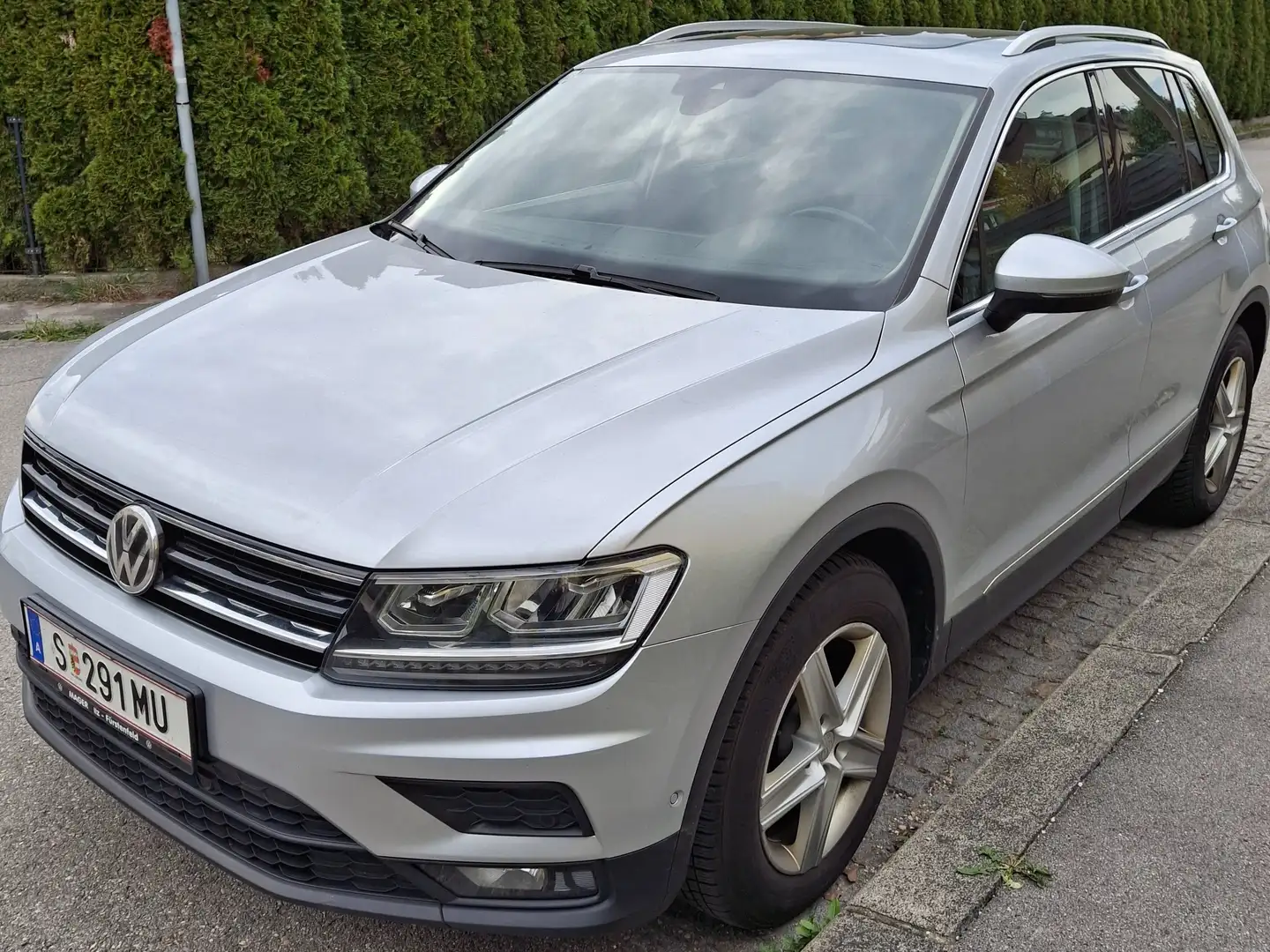 Volkswagen Tiguan Tiguan 2,0 TDI SCR Sky Sky Silber - 2