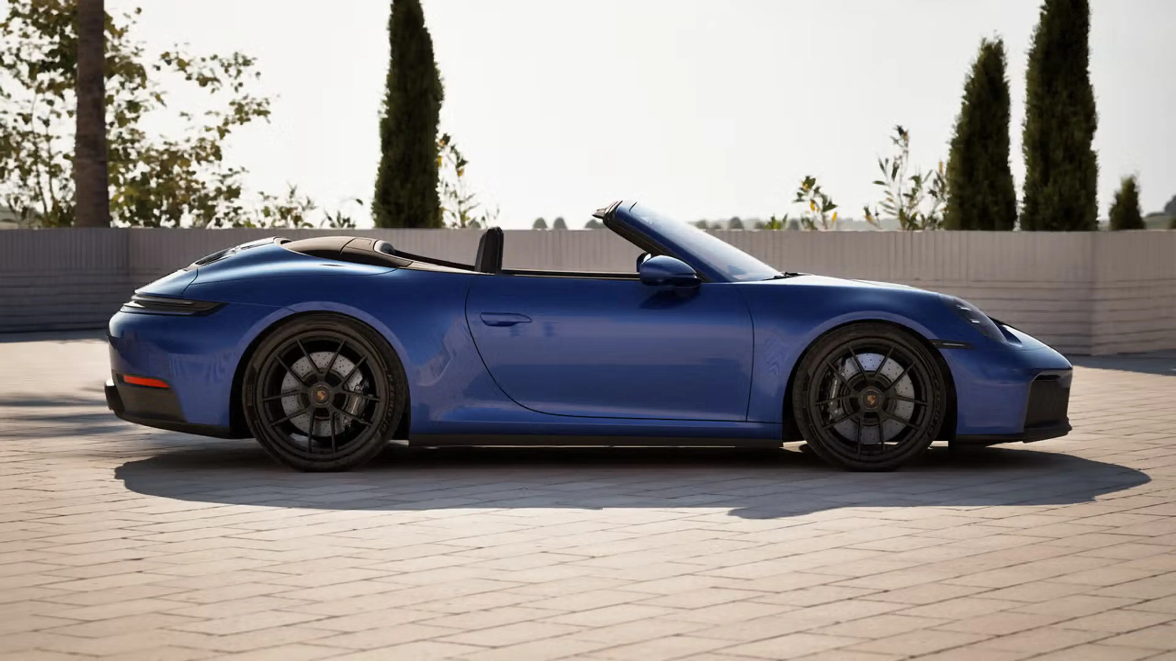 Porsche 992 Carrera GTS Cabriolet — photo 7