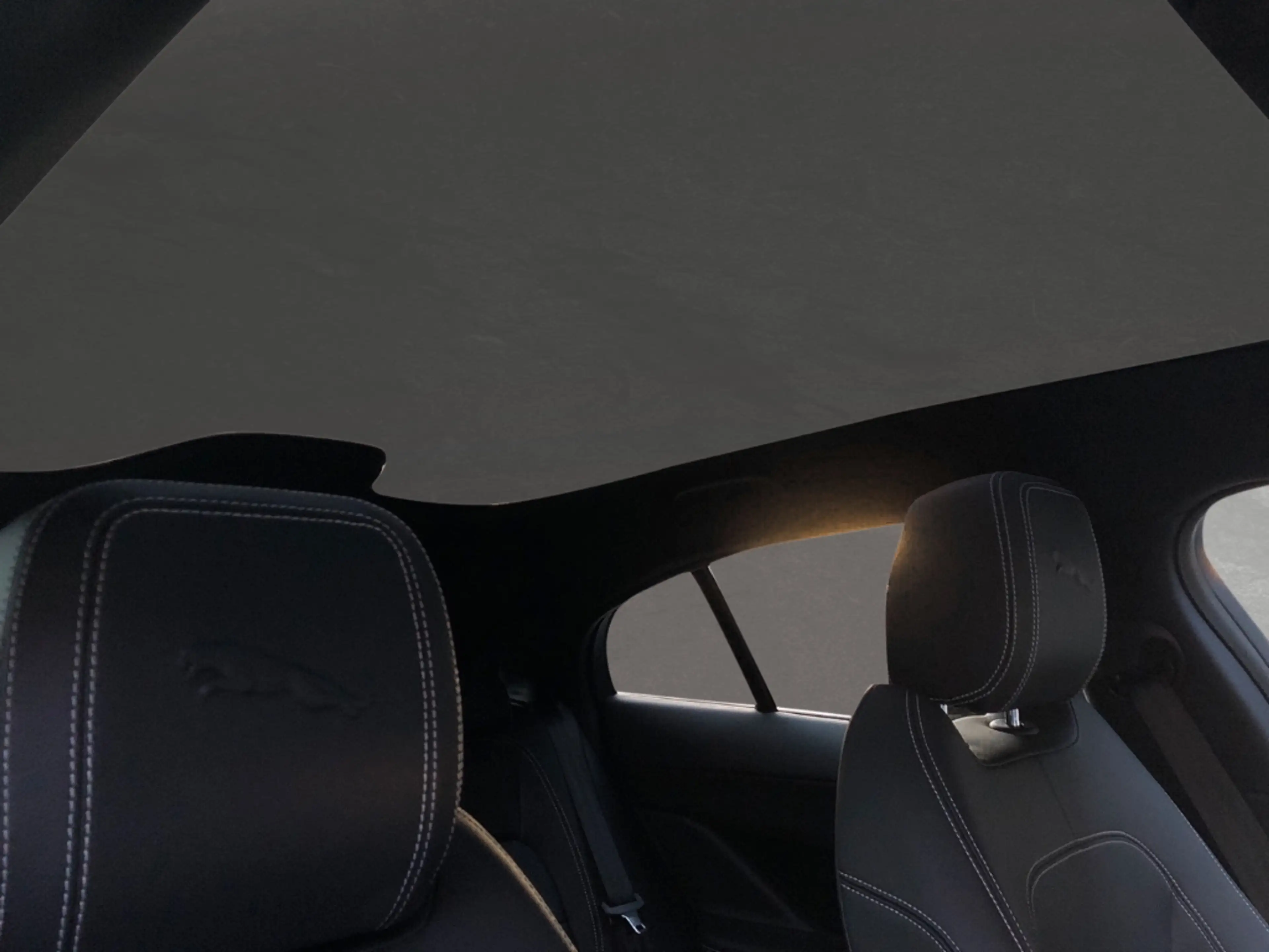 Jaguar I-Pace EV400 AWD R-Dyn. SE Winter Paket Panorama — photo 13