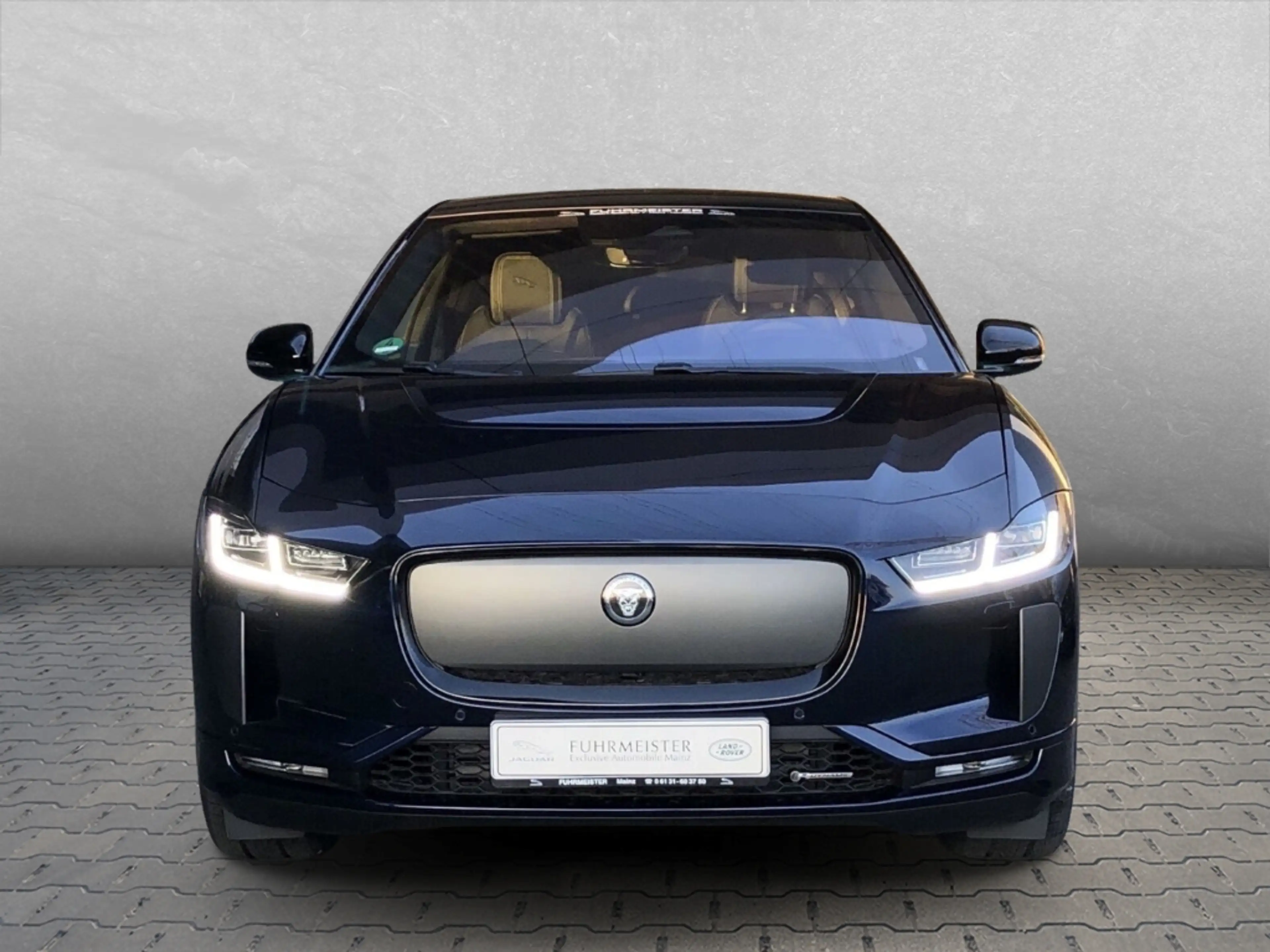 Jaguar I-Pace EV400 AWD R-Dyn. SE Winter Paket Panorama — photo 9