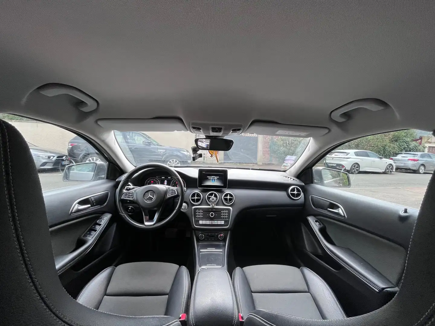 Mercedes-Benz Business Edition Gris - 2