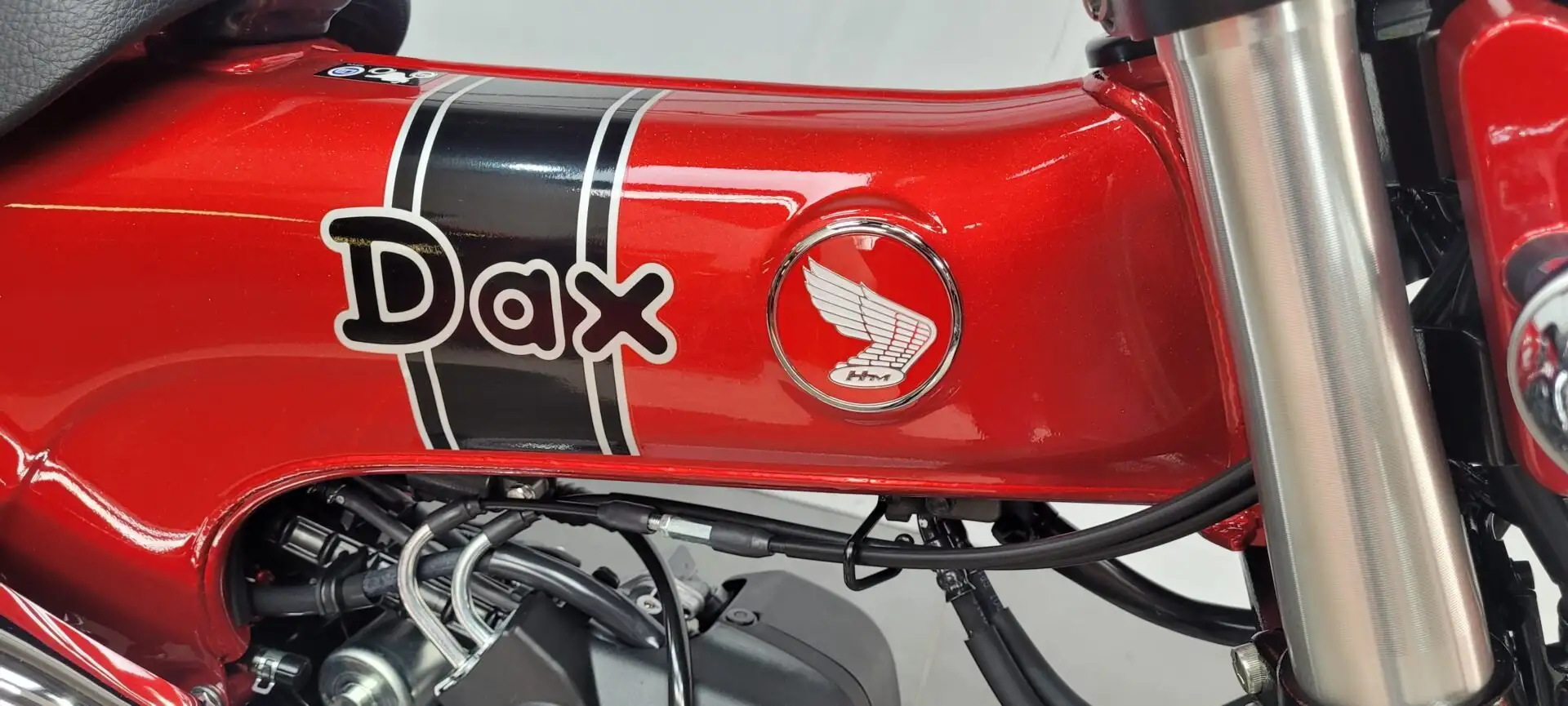 Honda DAX ST 125 9 km ... ***MOTODOC.BE*** Rojo - 2
