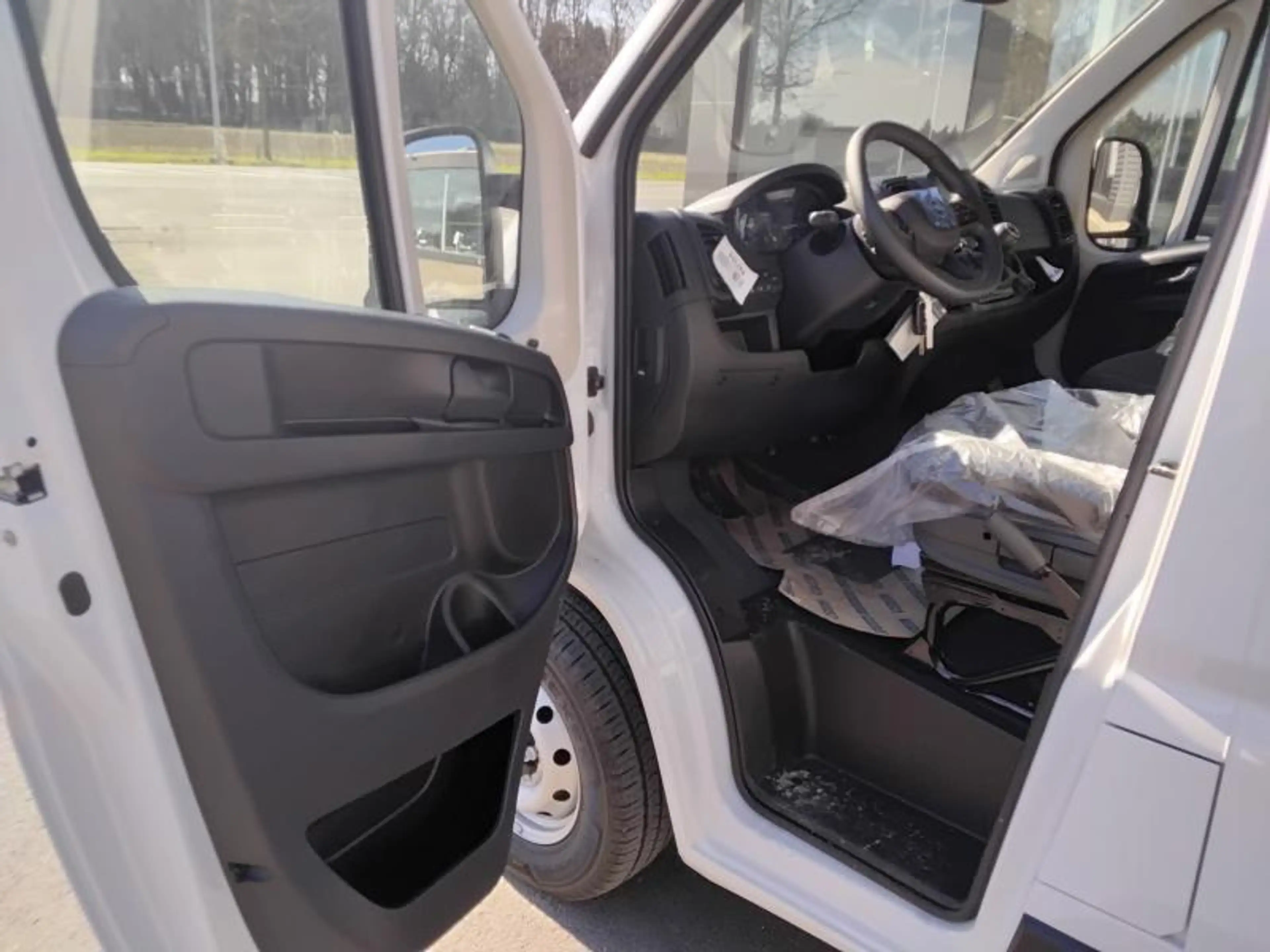 Opel Movano L3H2 140 PK MT - €23790 + BTW — photo 6