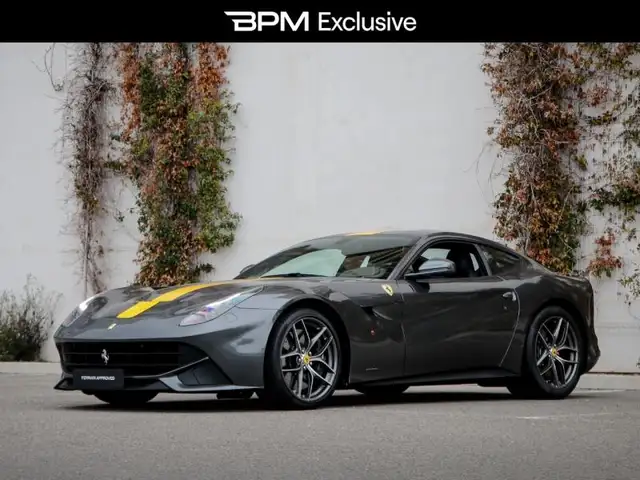 Ferrari F12 V12 6.3 740ch