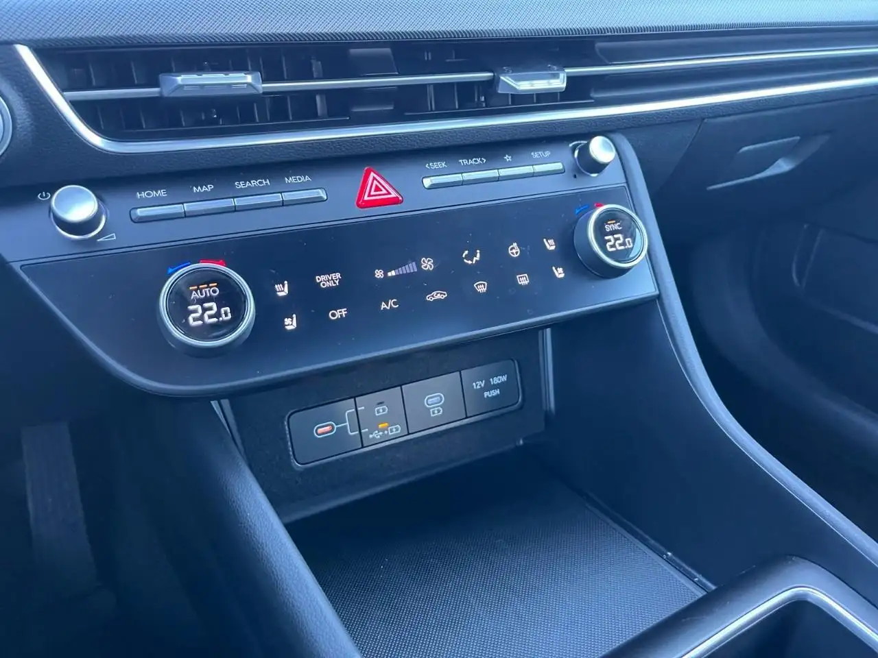 Hyundai SONATA снимка Hyundai SONATA