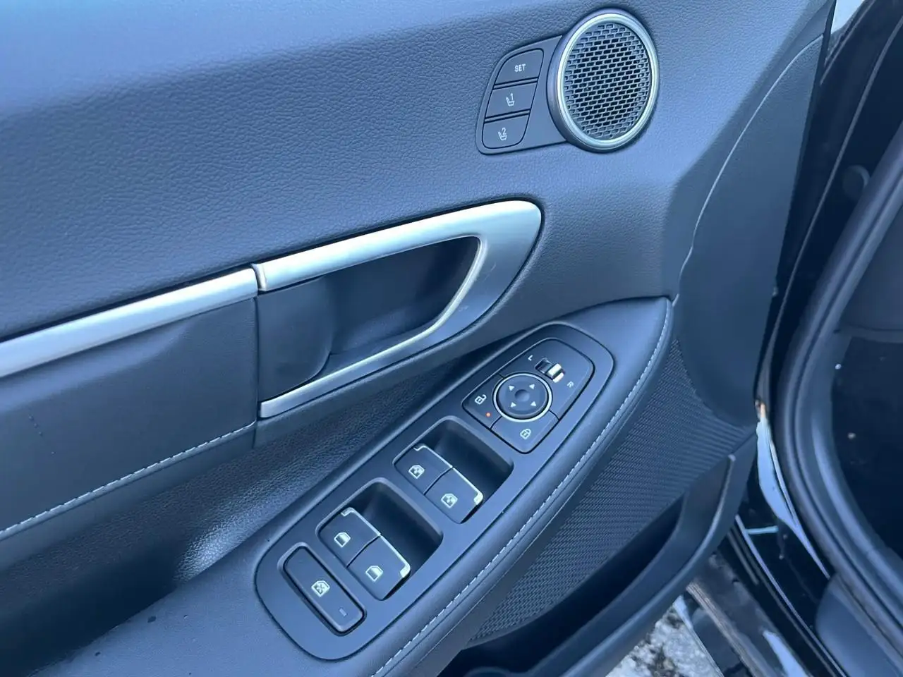 Hyundai SONATA снимка Hyundai SONATA