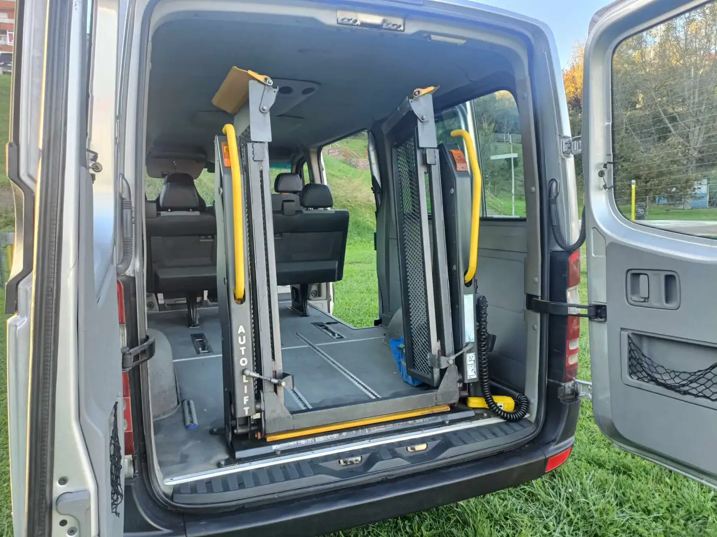 Mercedes-Benz Sprinter Sprinter+Furgón+215CDI+Medio Gris - 2