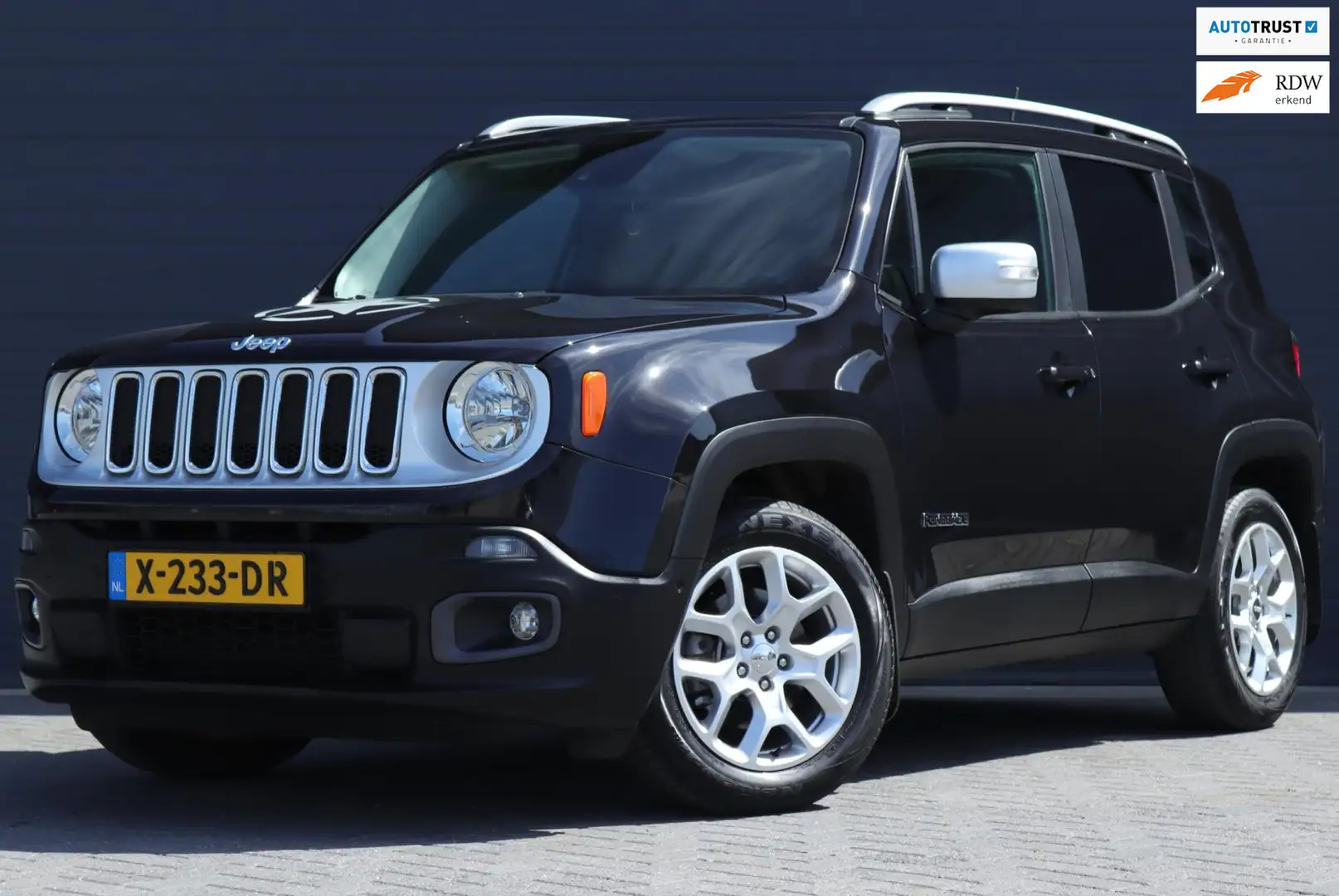 Jeep Renegade 1.4 MultiAir Limited / pdc / navi / stoelverwarmin Zwart - 1