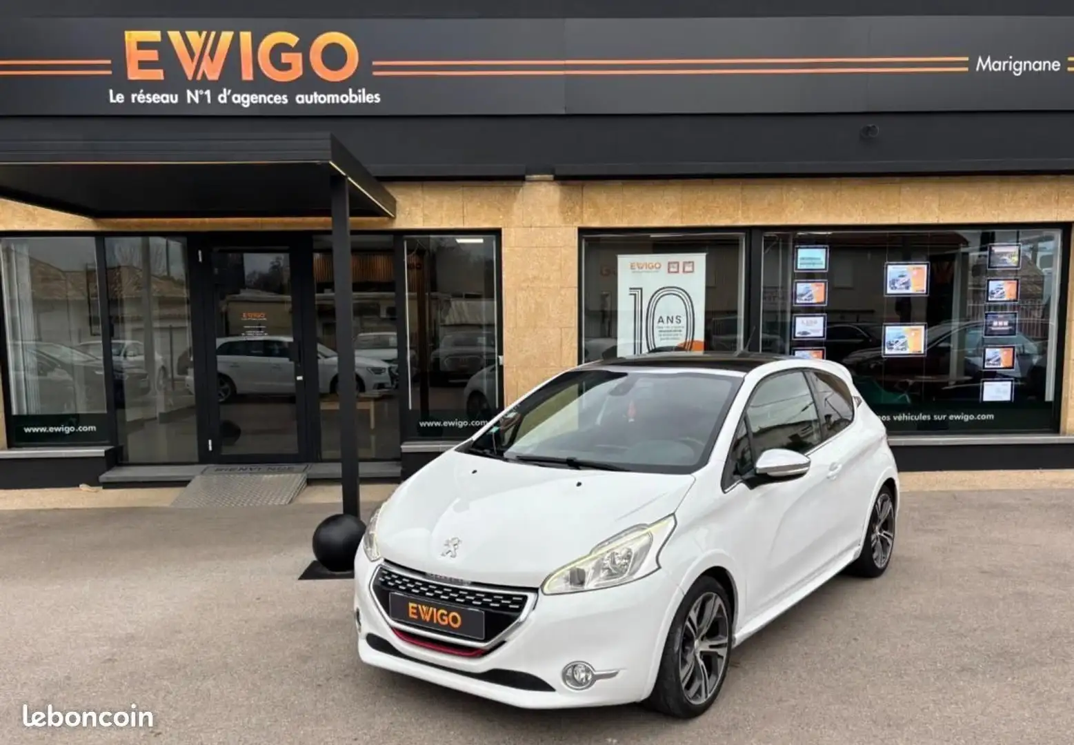 Peugeot 208 GENERATION-I 1.6 THP 200 GTI Blanc - 1
