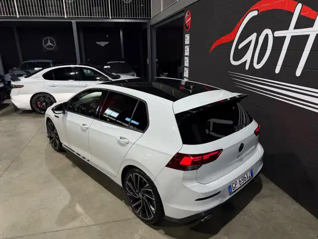 Volkswagen Golf view 6