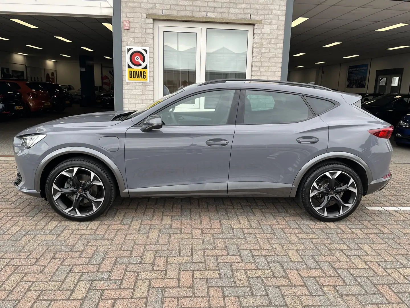 CUPRA Formentor 1.4 e-Hybrid Performance / AUTOMAAT/ PARK. SENSORE Gris - 2