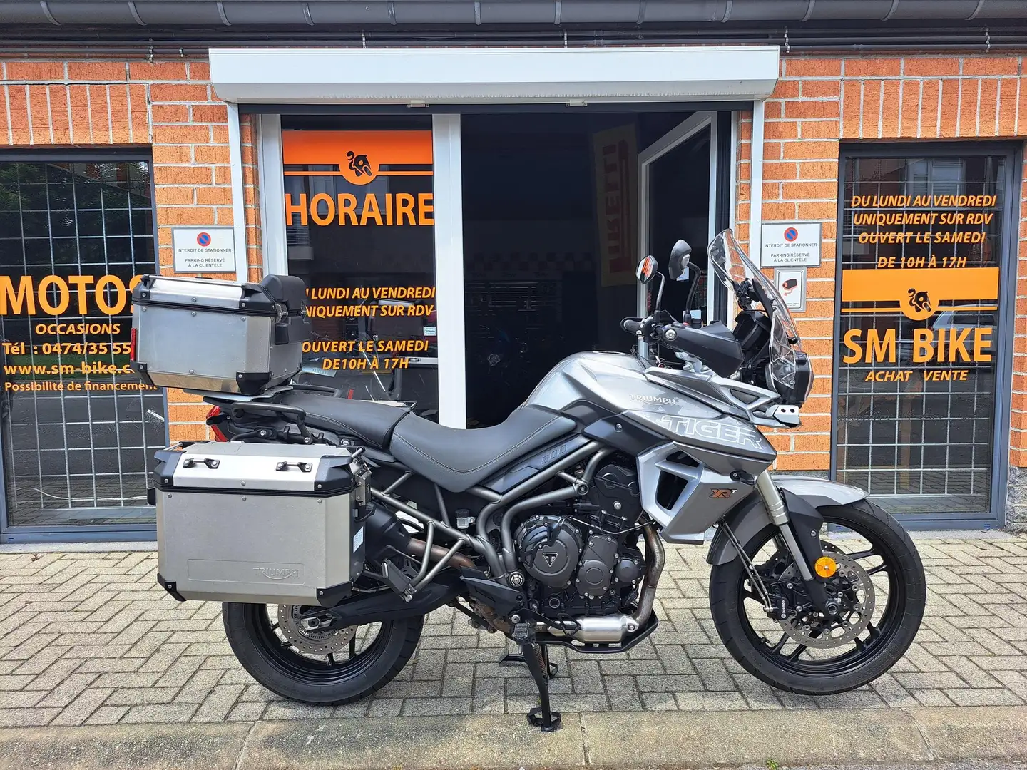 Triumph Tiger 800 XRT Argent - 1