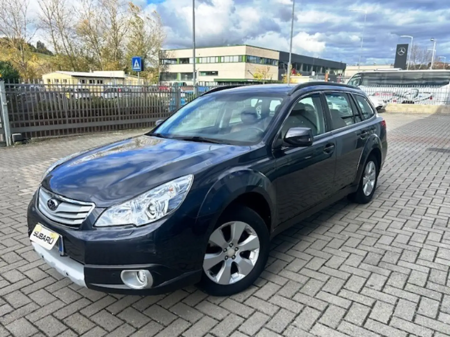Subaru OUTBACK Outback 2.5i Bi-Fuel Trend Grigio - 1