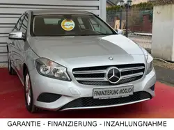 Mercedes-Benz A 180 BlueEfficiency/Garantie/Scheckheft/Navi - fotografija vozila