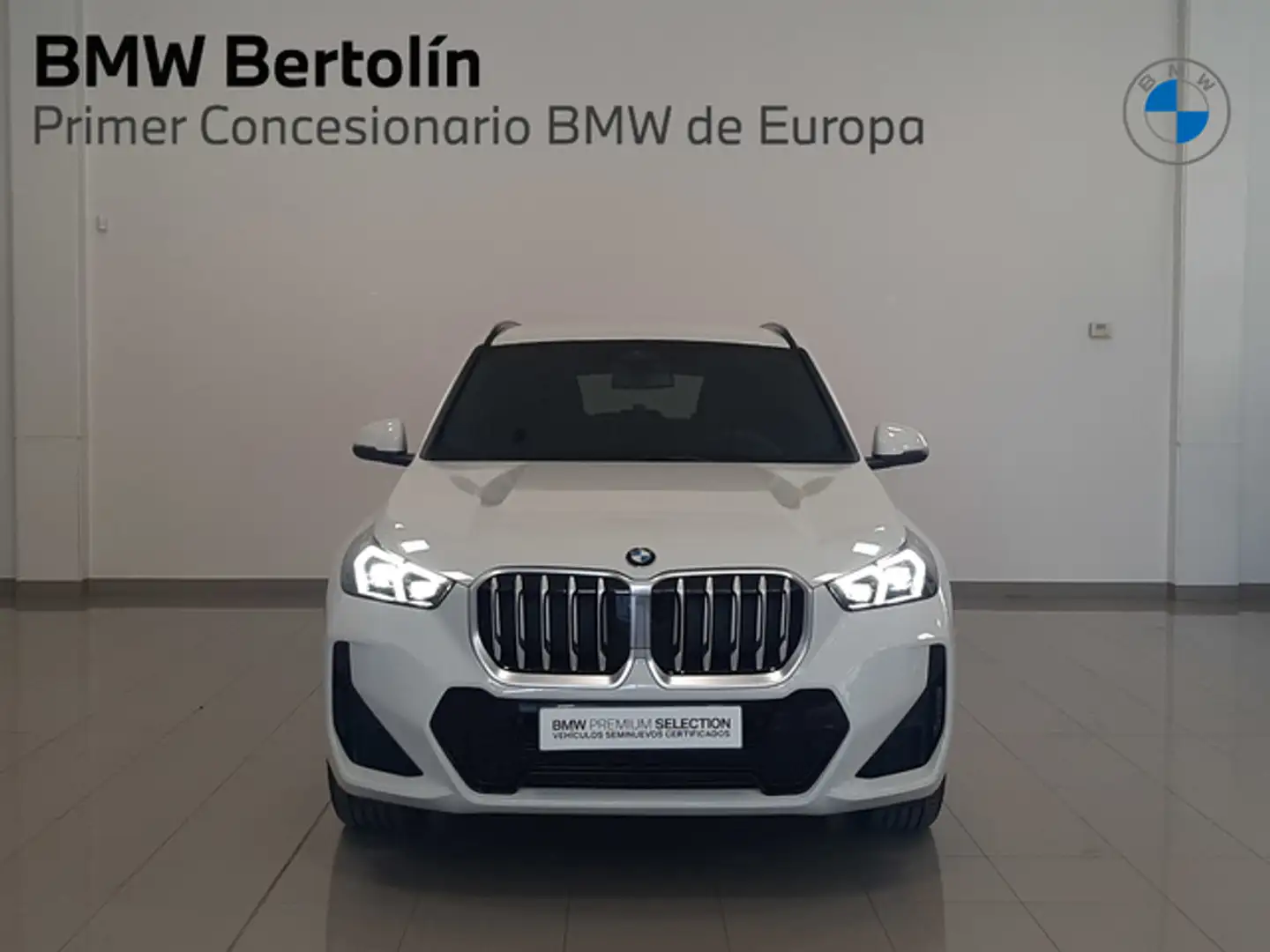 BMW X1 sDrive 20dA Blanc - 2