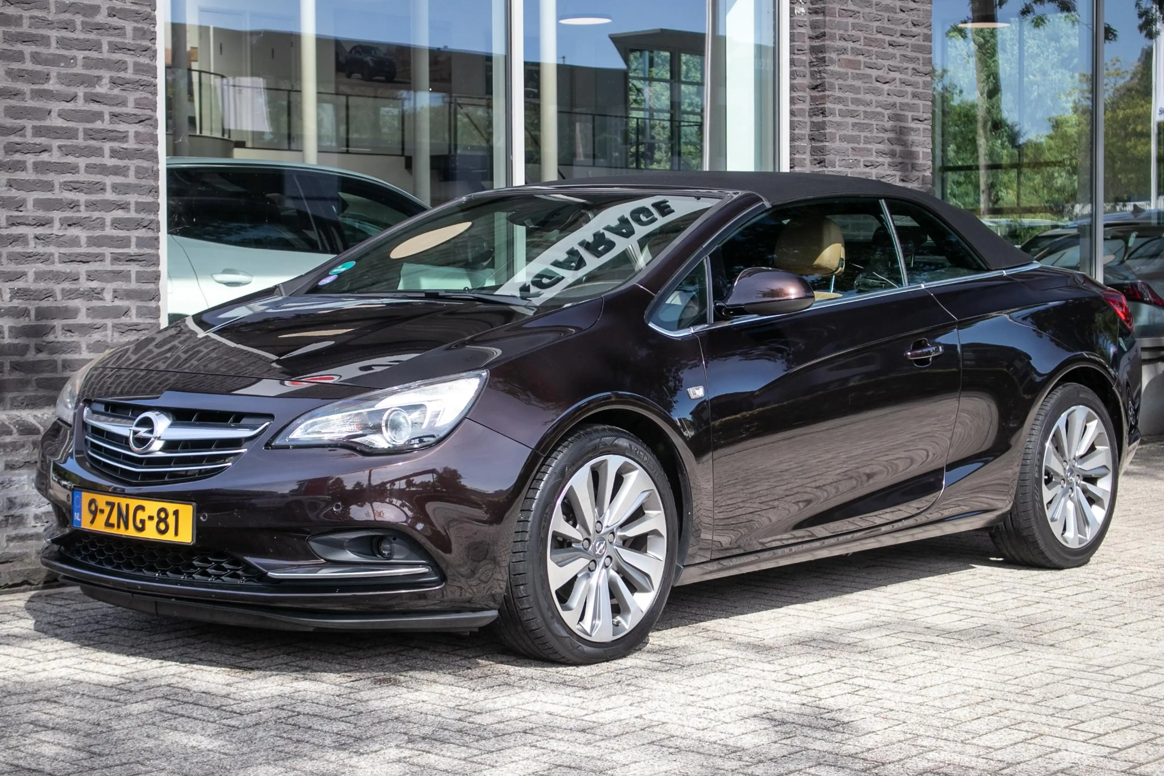 Opel Cascada 1.4 Turbo ecoFLEX Cosmo — photo 11