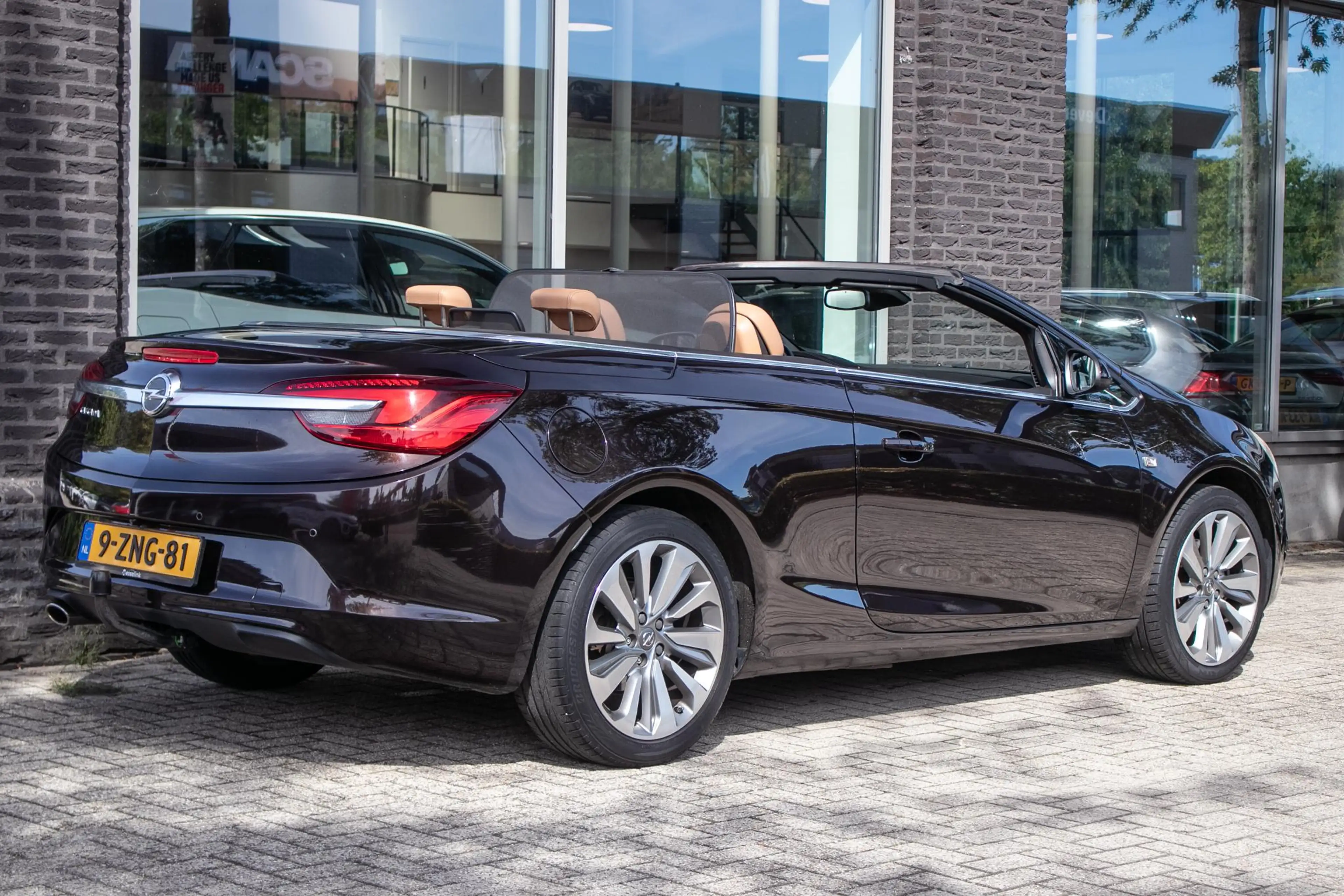 Opel Cascada 1.4 Turbo ecoFLEX Cosmo — photo 2