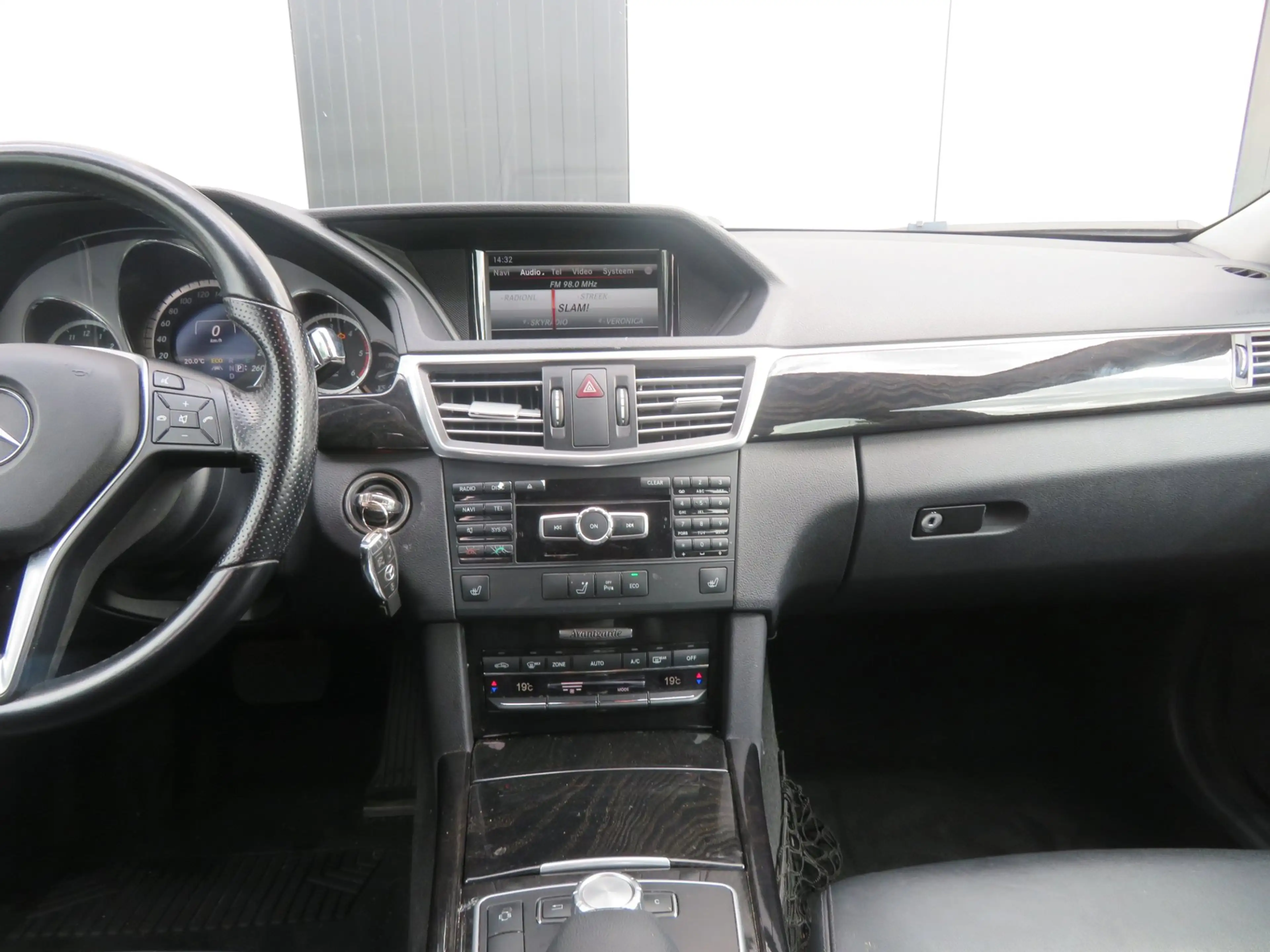 Mercedes-Benz E 250 Estate CDI Edition Sport 4-Matic — photo 11