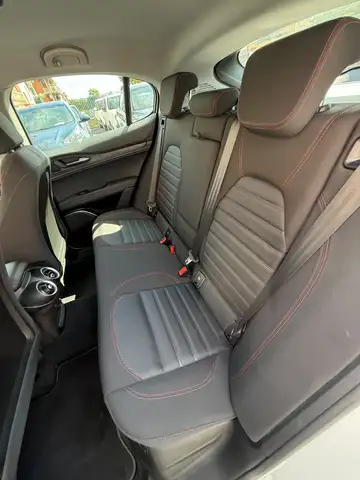 Alfa Romeo Stelvio view 12