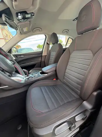 Alfa Romeo Stelvio view 11