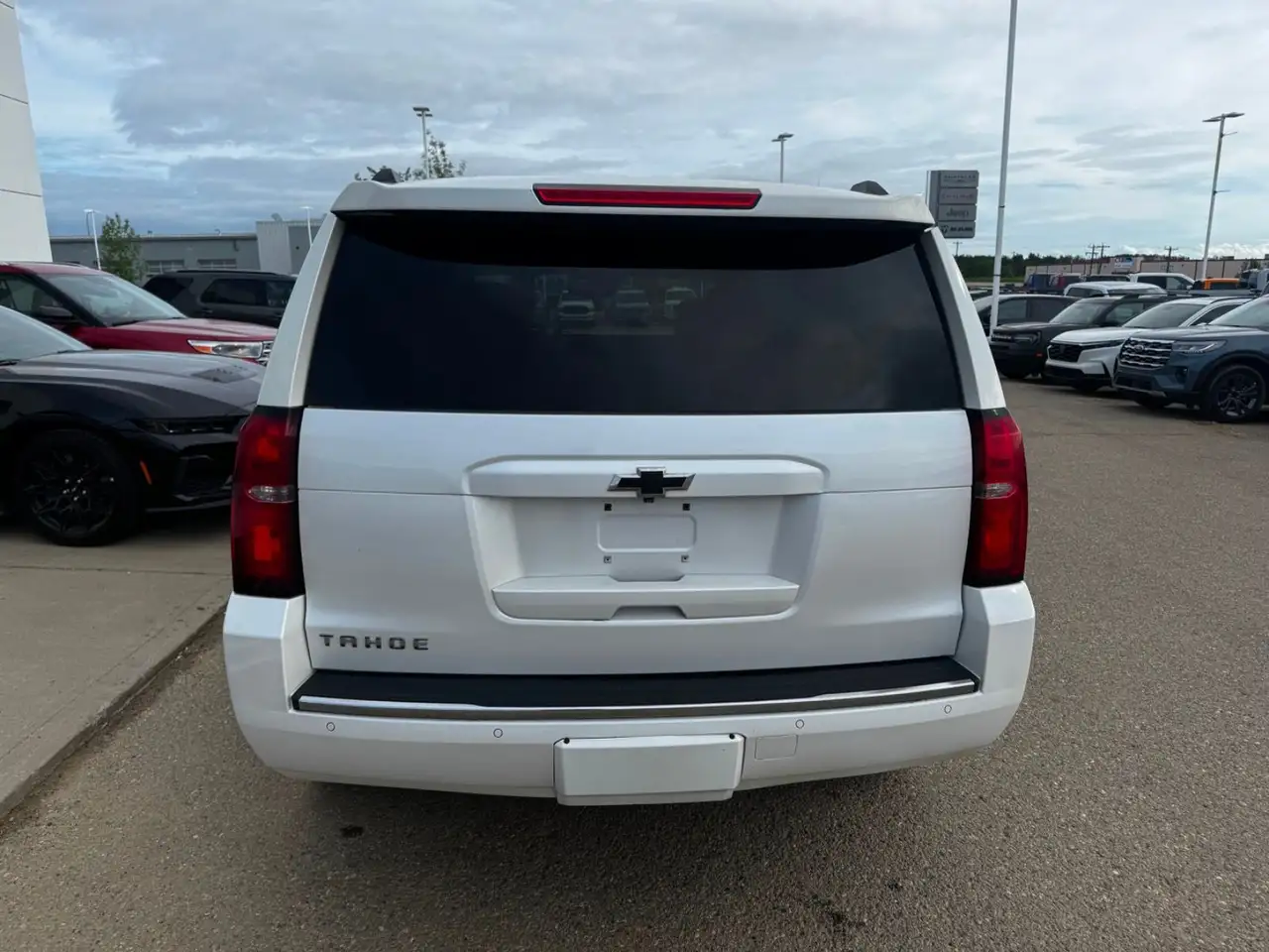 Chevrolet Tahoe снимка Chevrolet Tahoe