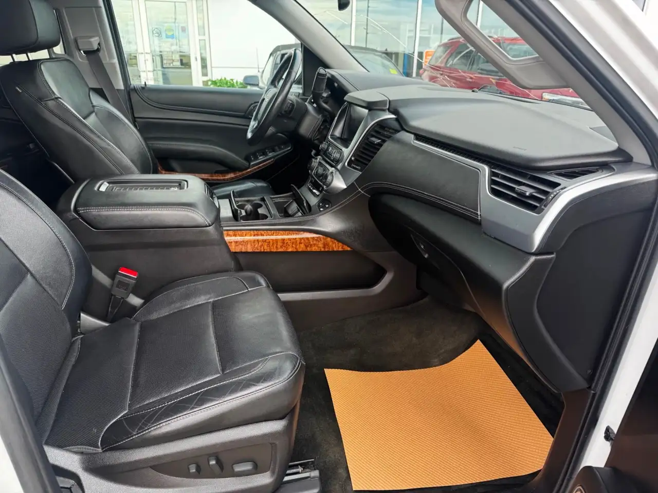 Chevrolet Tahoe снимка Chevrolet Tahoe
