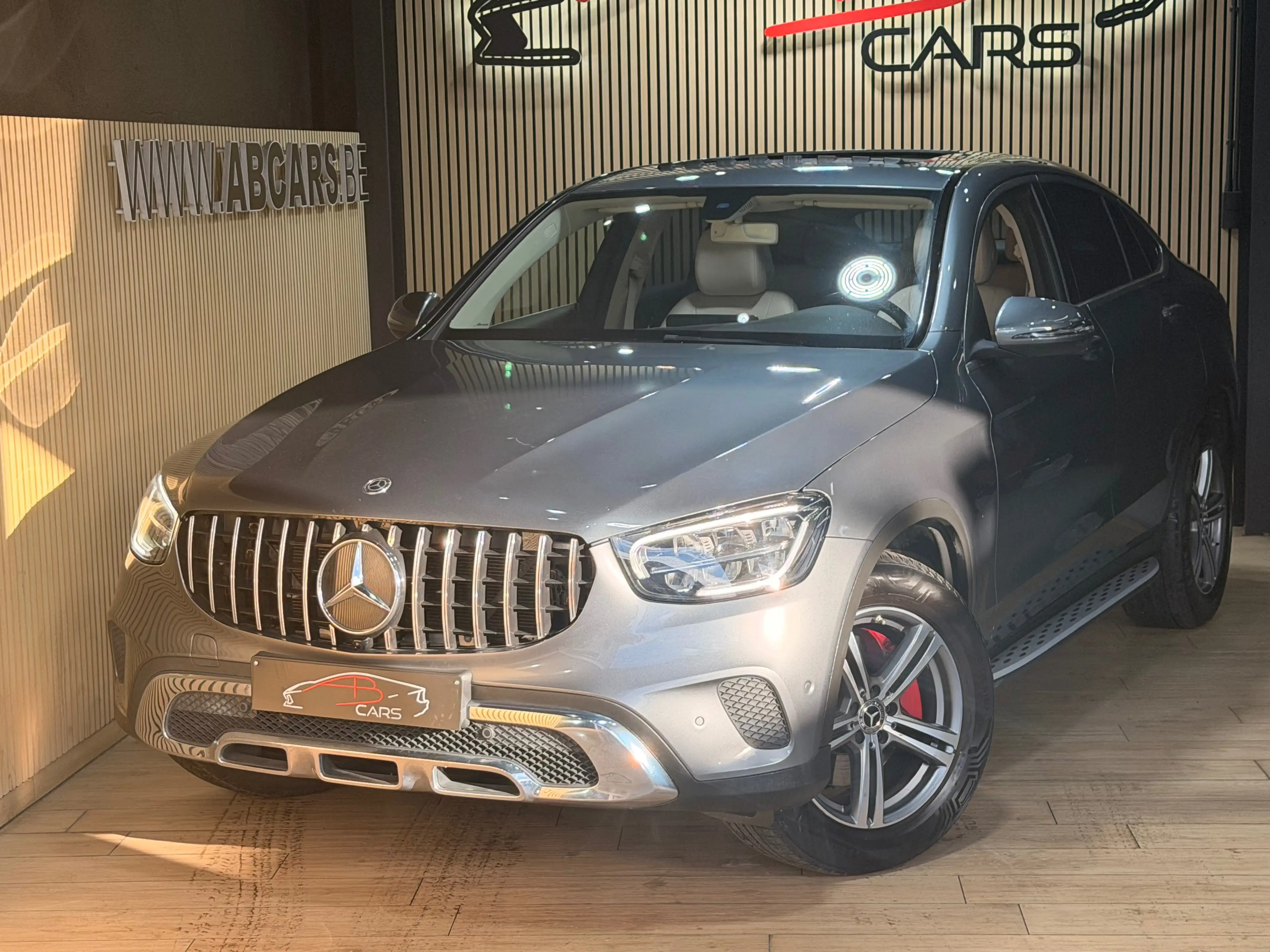 Mercedes-Benz GLC 200 4-Matic * COUPE * LOOK PACK AMG * GAR 12 MOIS * — photo 2