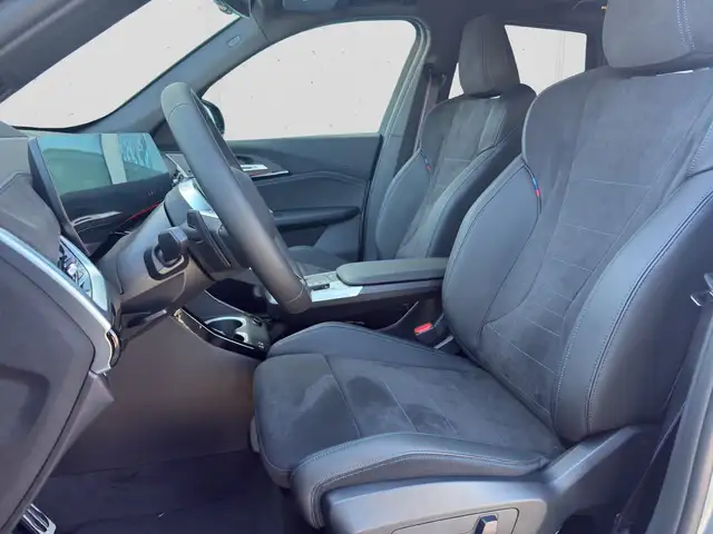BMW X1 view 8